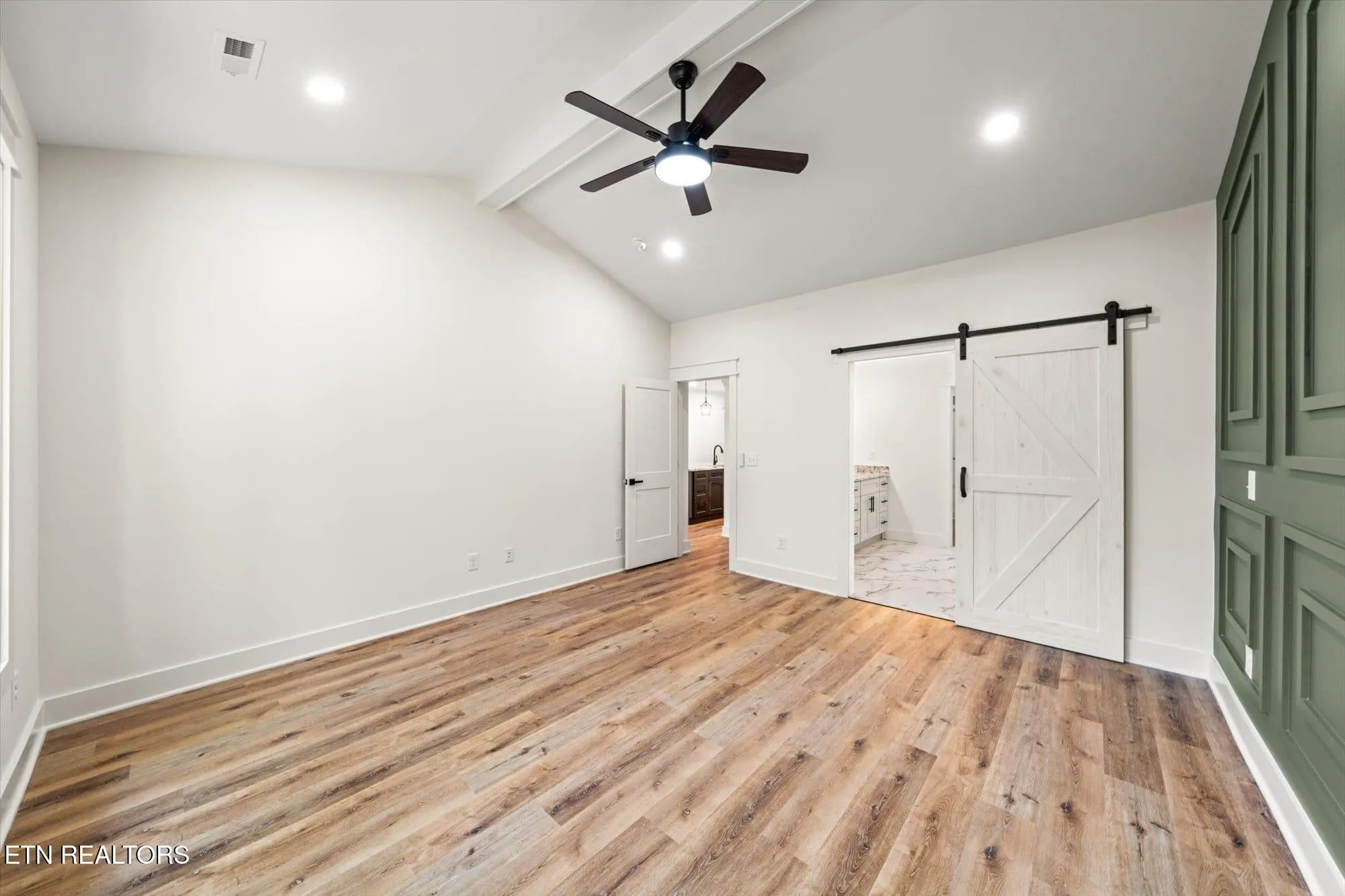 Property Slideshow image 16 of 27 | 102 oostagala dr, Loudon, TN, 37774