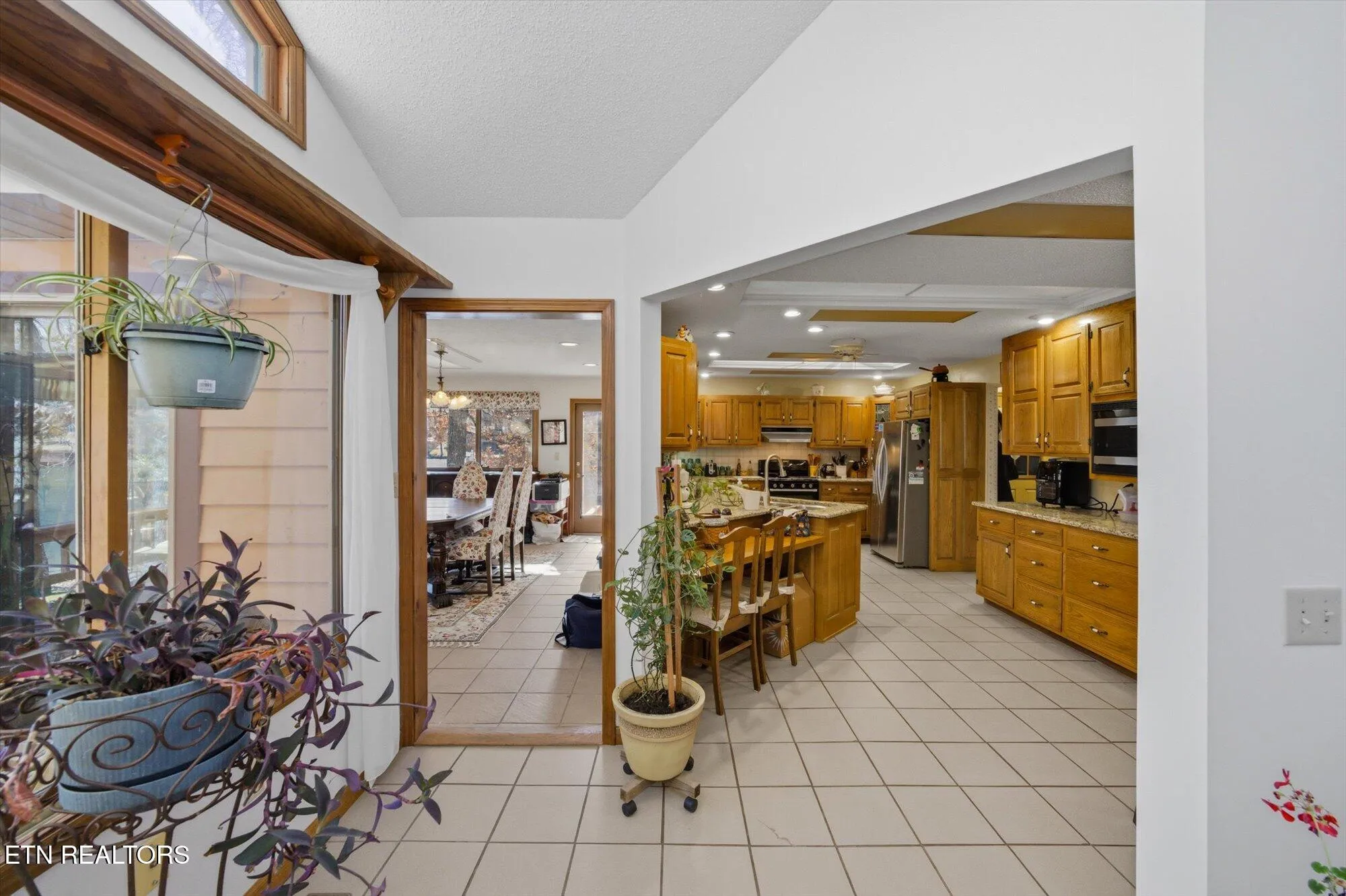 Property Slideshow image 12 of 51 | 140 tawny oak loop, Crossville, TN, 38558