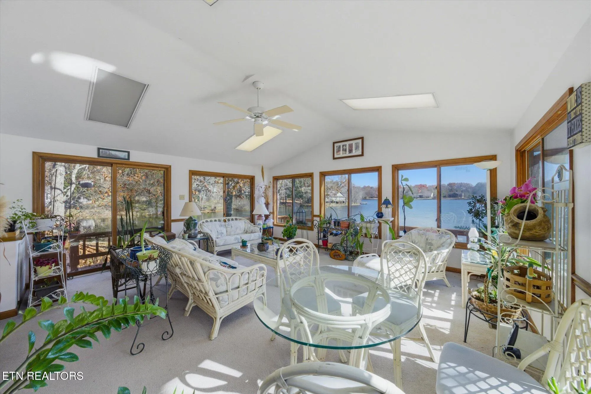 Property Slideshow image 21 of 51 | 140 tawny oak loop, Crossville, TN, 38558