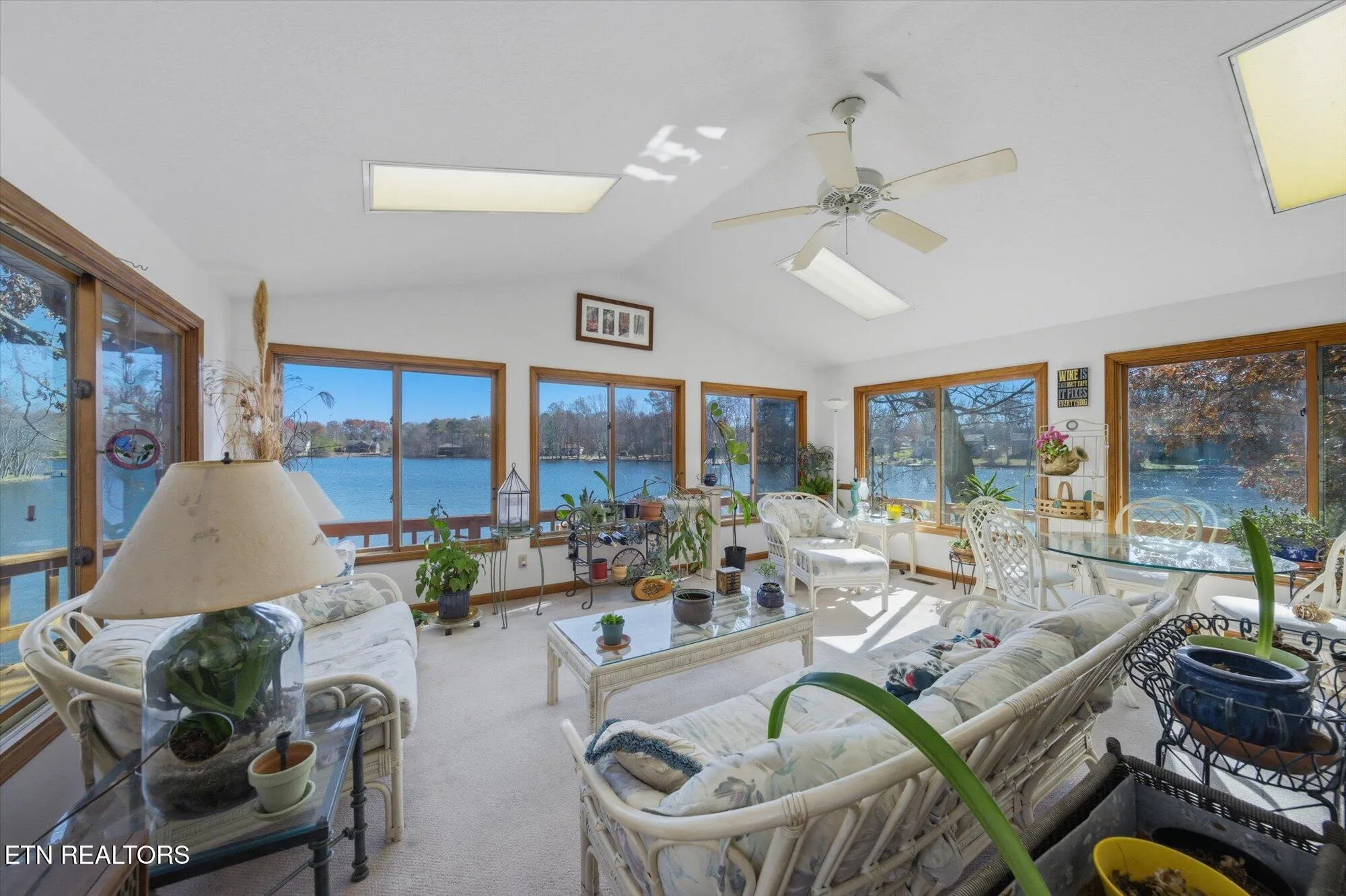 Property Slideshow image 22 of 51 | 140 tawny oak loop, Crossville, TN, 38558