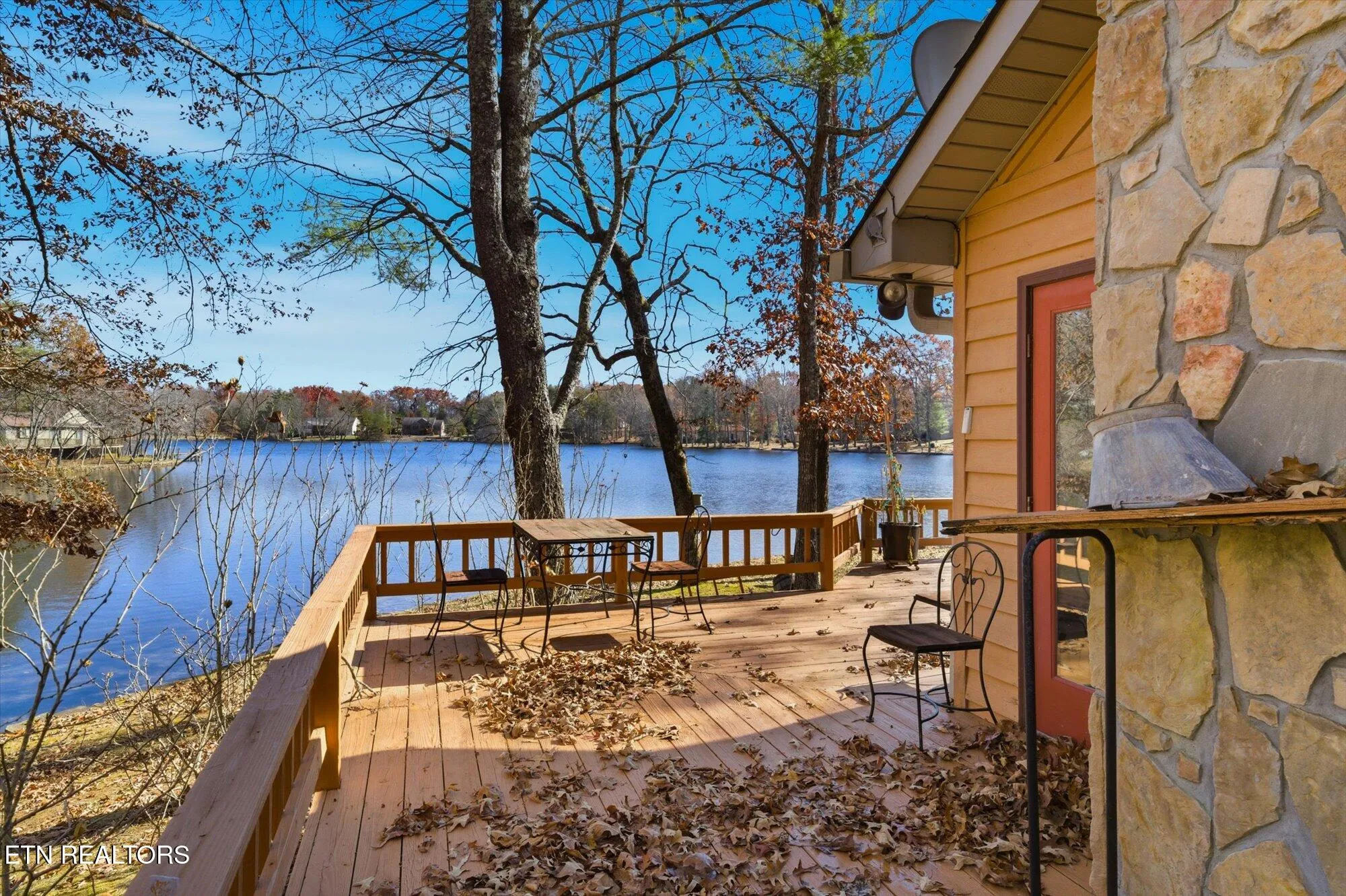 Property Slideshow image 28 of 51 | 140 tawny oak loop, Crossville, TN, 38558