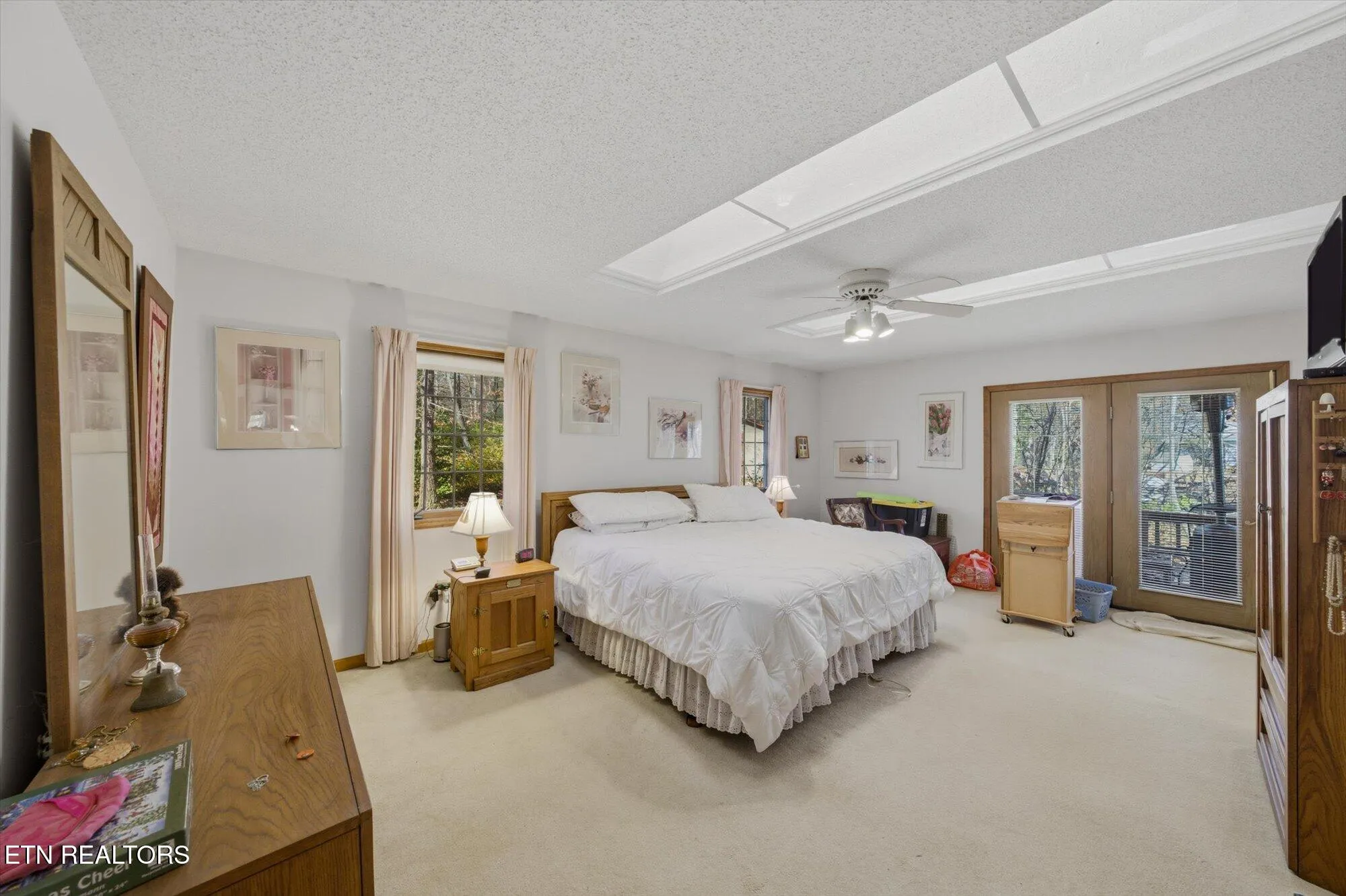 Property Slideshow image 32 of 51 | 140 tawny oak loop, Crossville, TN, 38558