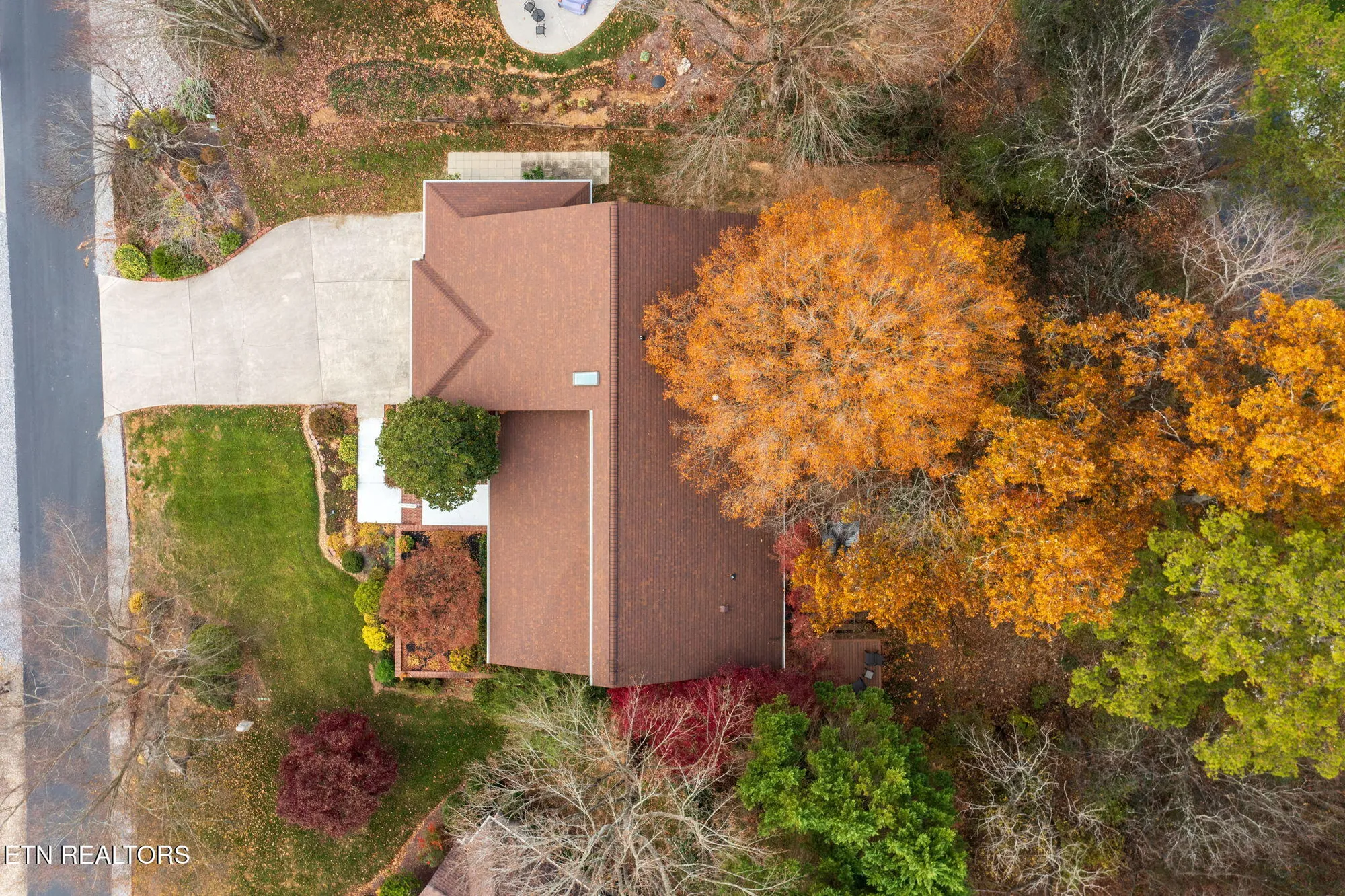 Property Slideshow image 45 of 48 | 128 santee way, Loudon, TN, 37774