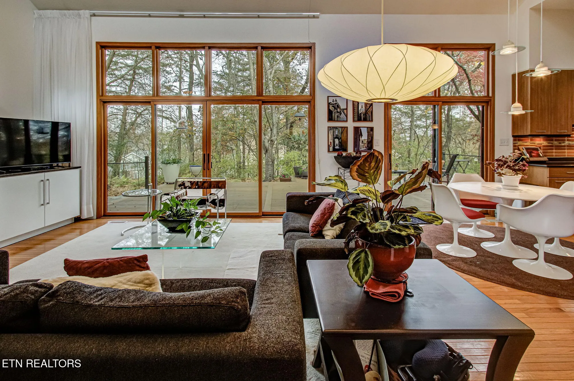 Property Slideshow image 2 of 48 | 128 santee way, Loudon, TN, 37774