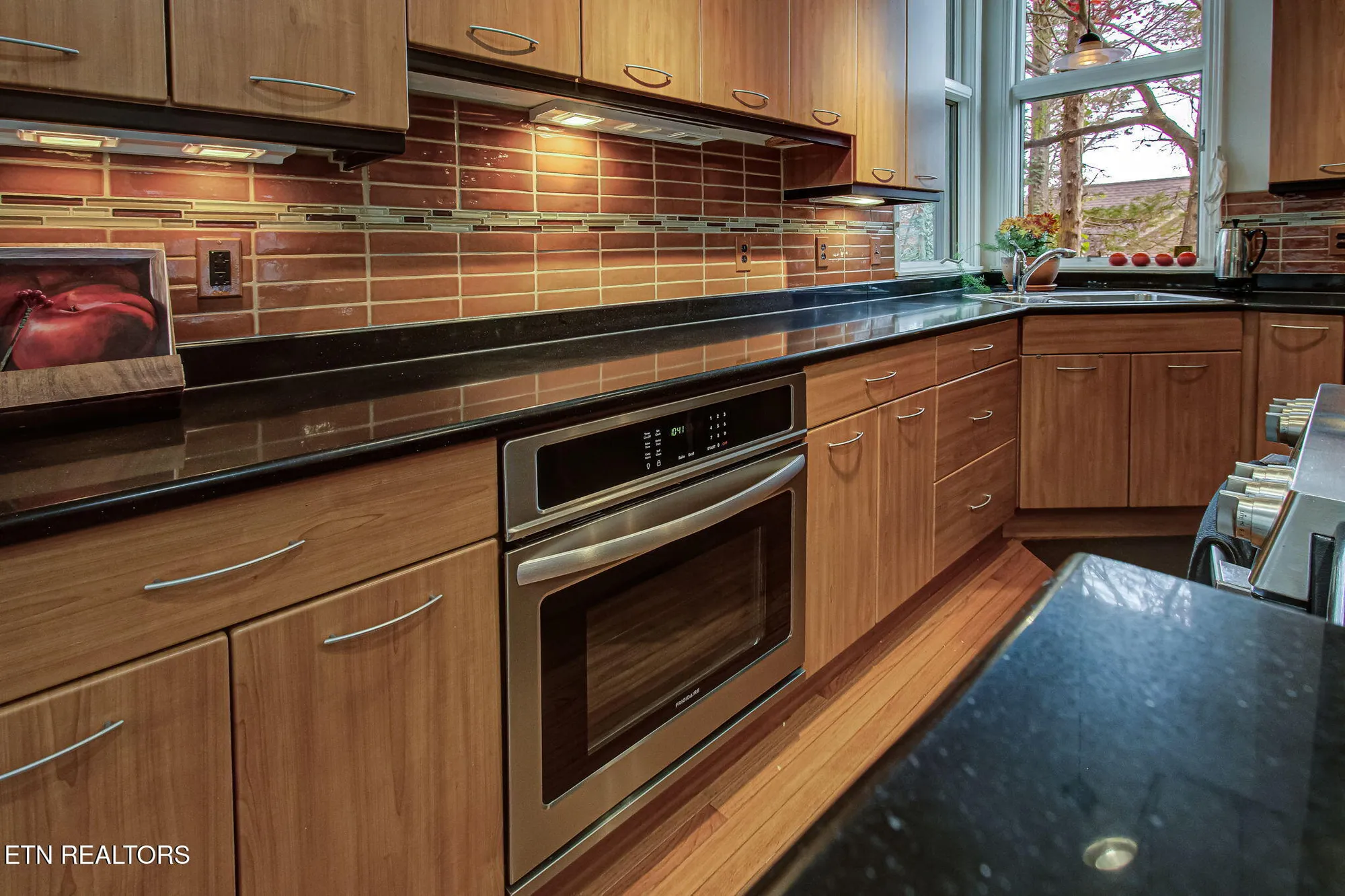 Property Slideshow image 12 of 48 | 128 santee way, Loudon, TN, 37774