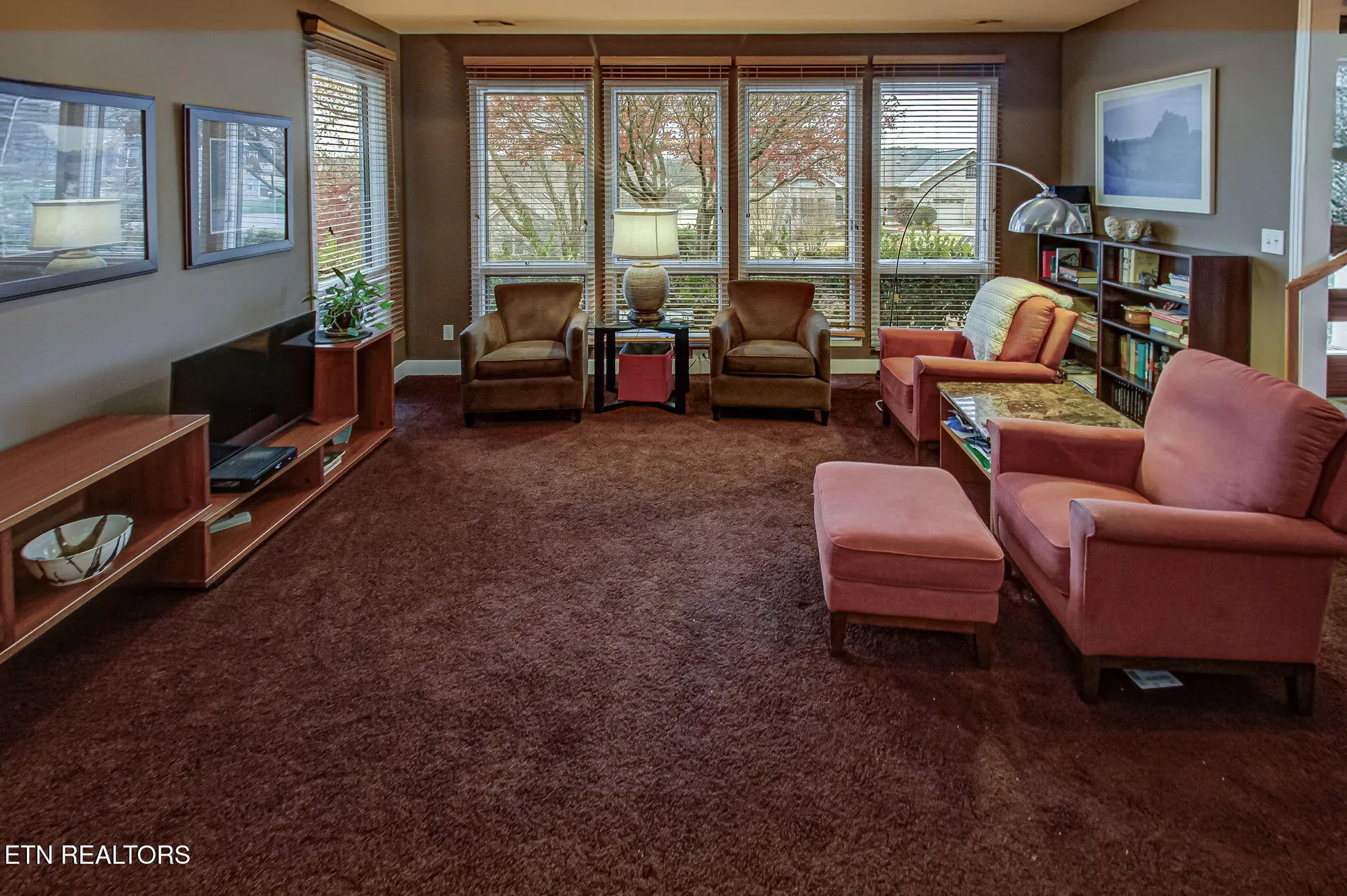 Property Slideshow image 17 of 48 | 128 santee way, Loudon, TN, 37774