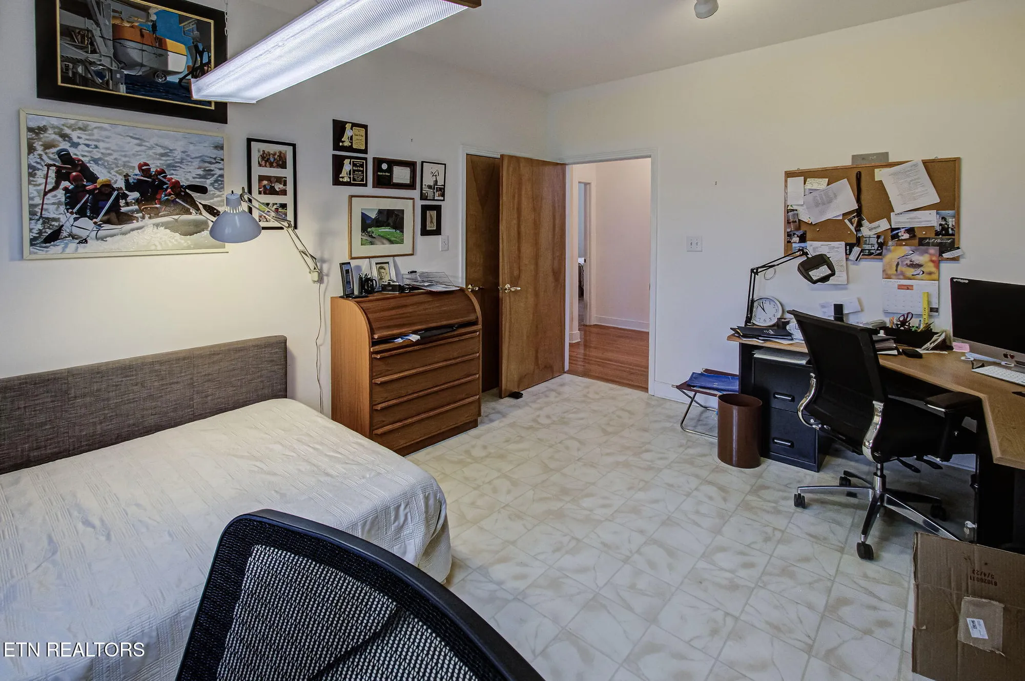 Property Slideshow image 29 of 48 | 128 santee way, Loudon, TN, 37774