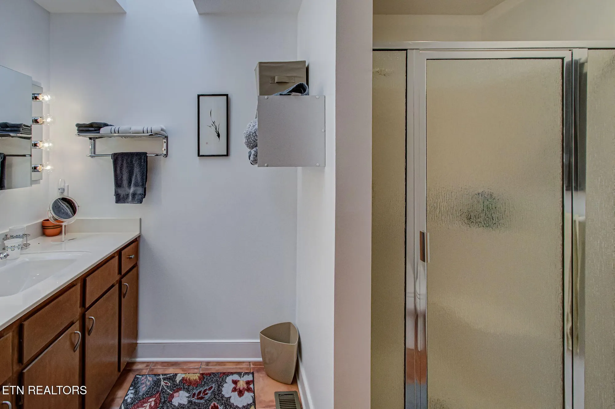 Property Slideshow image 38 of 48 | 128 santee way, Loudon, TN, 37774