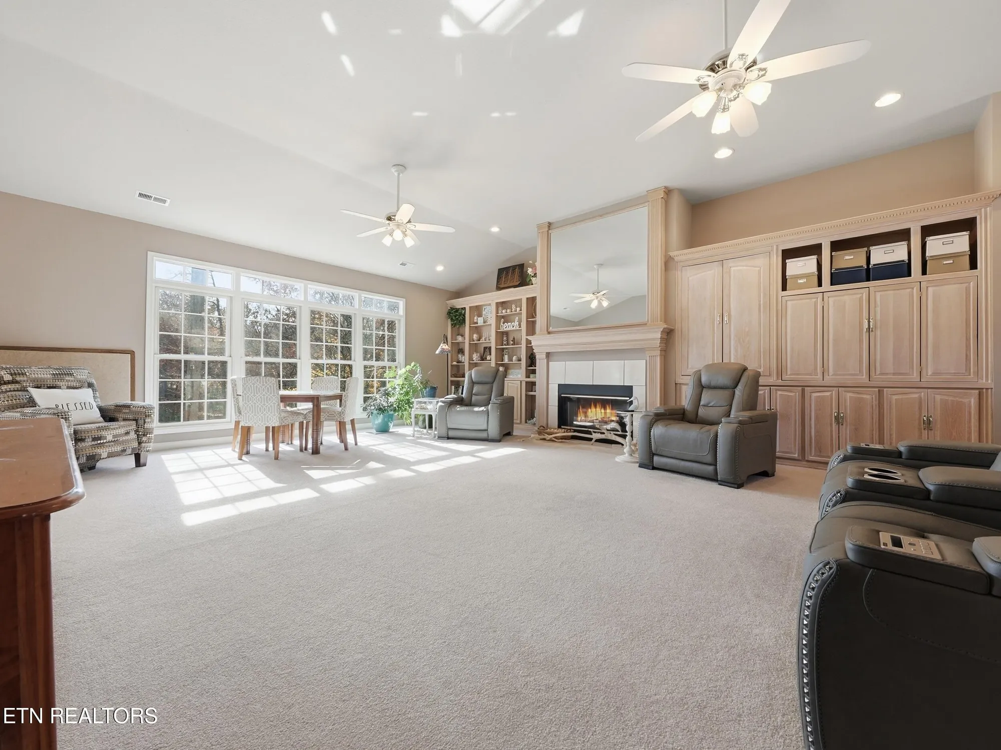 Property Slideshow image 9 of 63 | 162 oostanali way, Loudon, TN, 37774