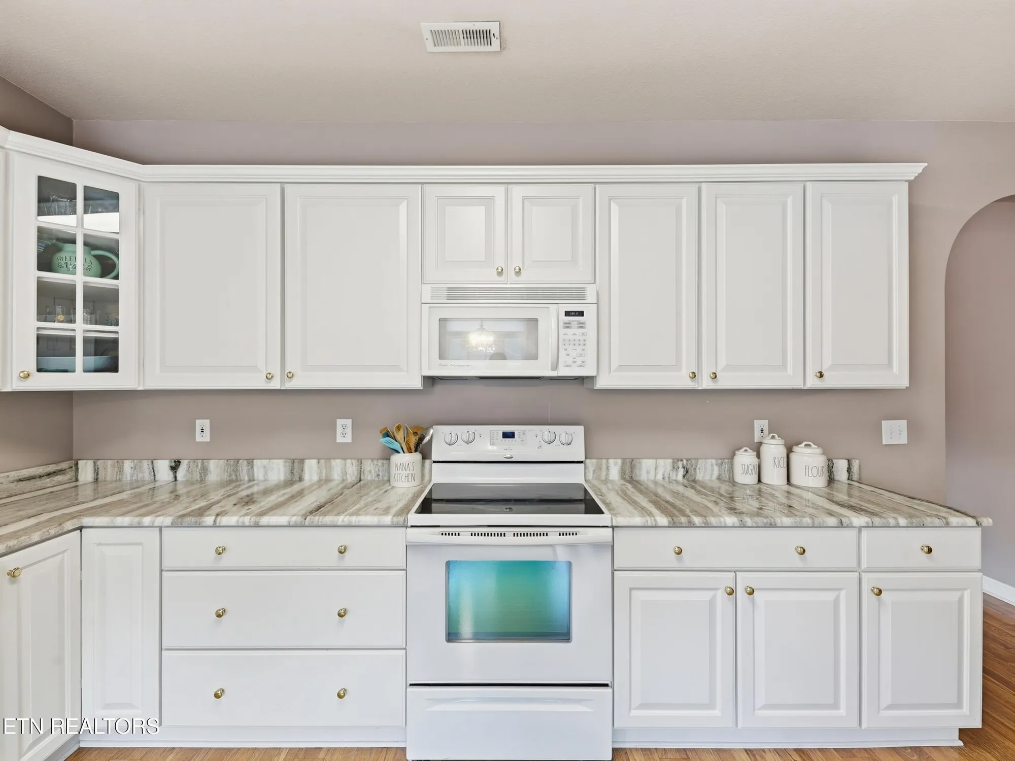 Property Slideshow image 15 of 63 | 162 oostanali way, Loudon, TN, 37774