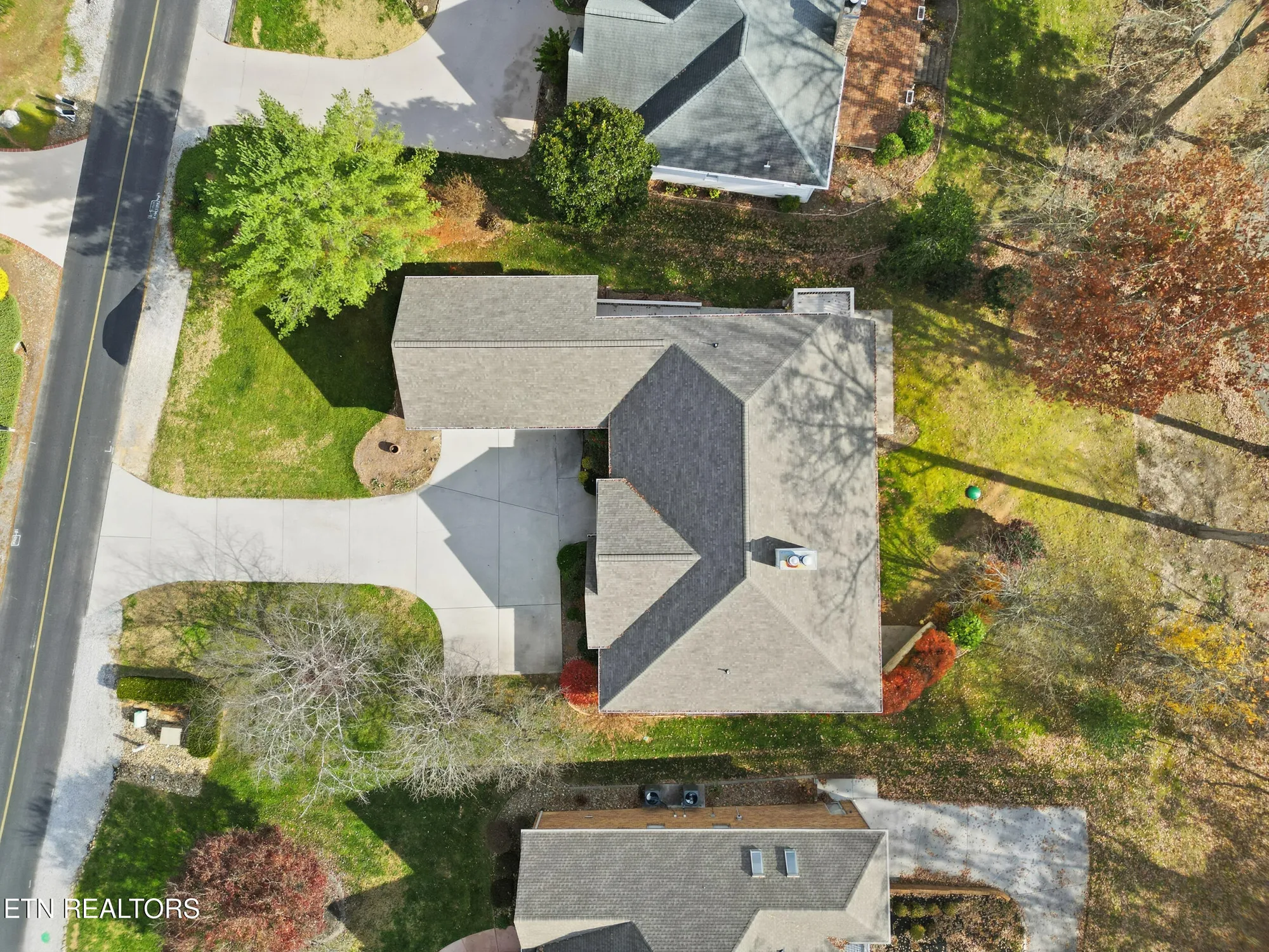 Property Slideshow image 56 of 63 | 162 oostanali way, Loudon, TN, 37774