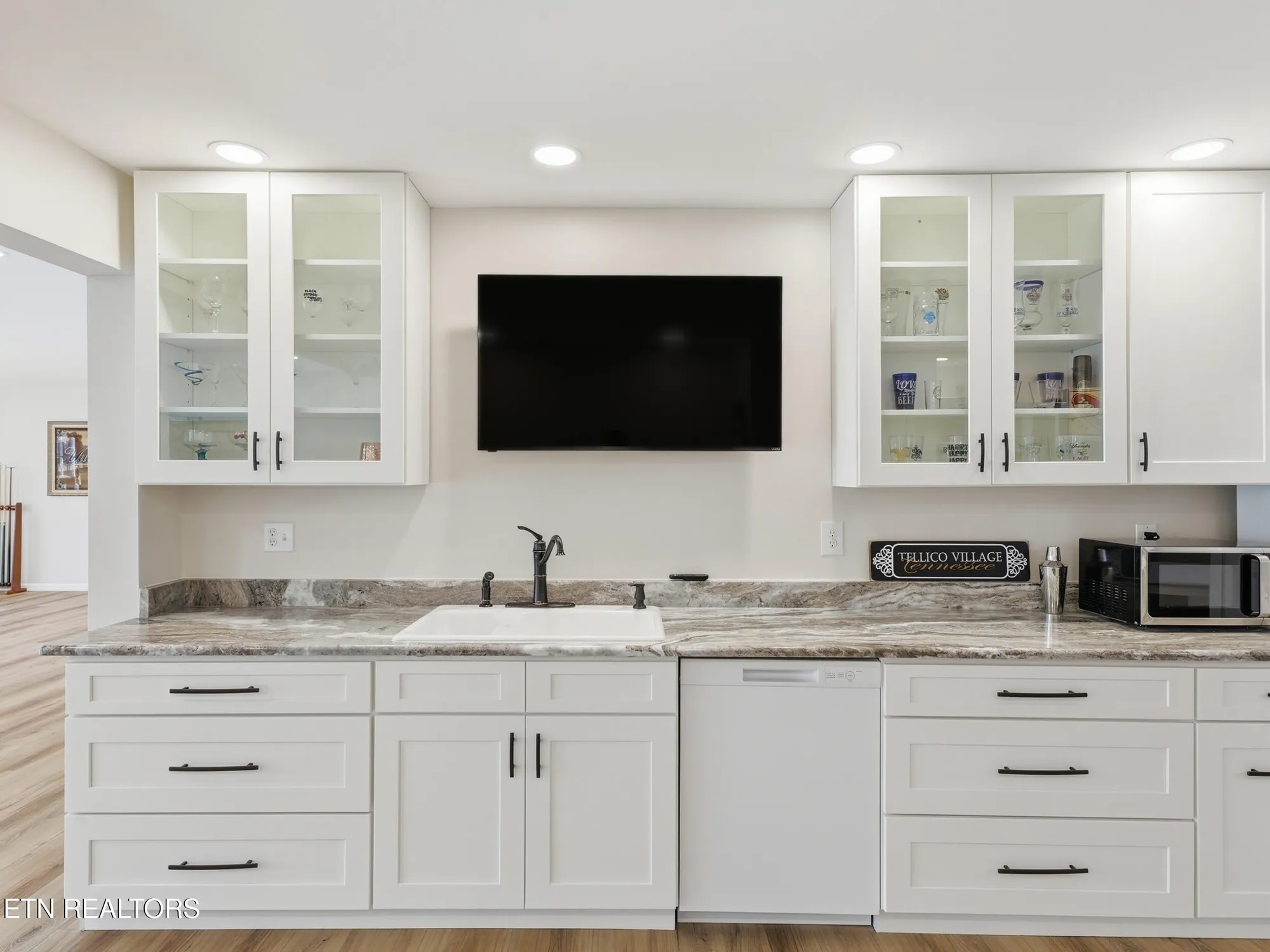 Property Slideshow image 39 of 63 | 162 oostanali way, Loudon, TN, 37774