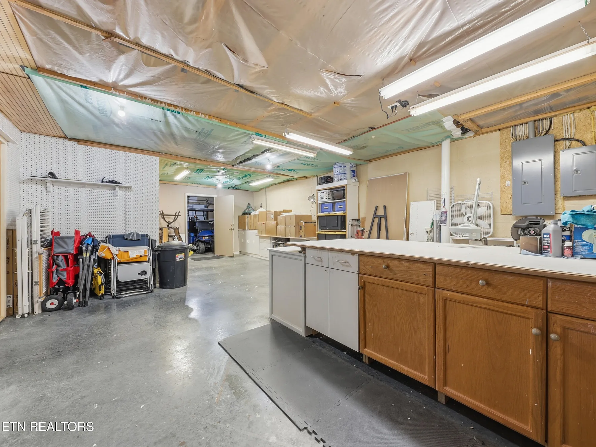 Property Slideshow image 47 of 63 | 162 oostanali way, Loudon, TN, 37774