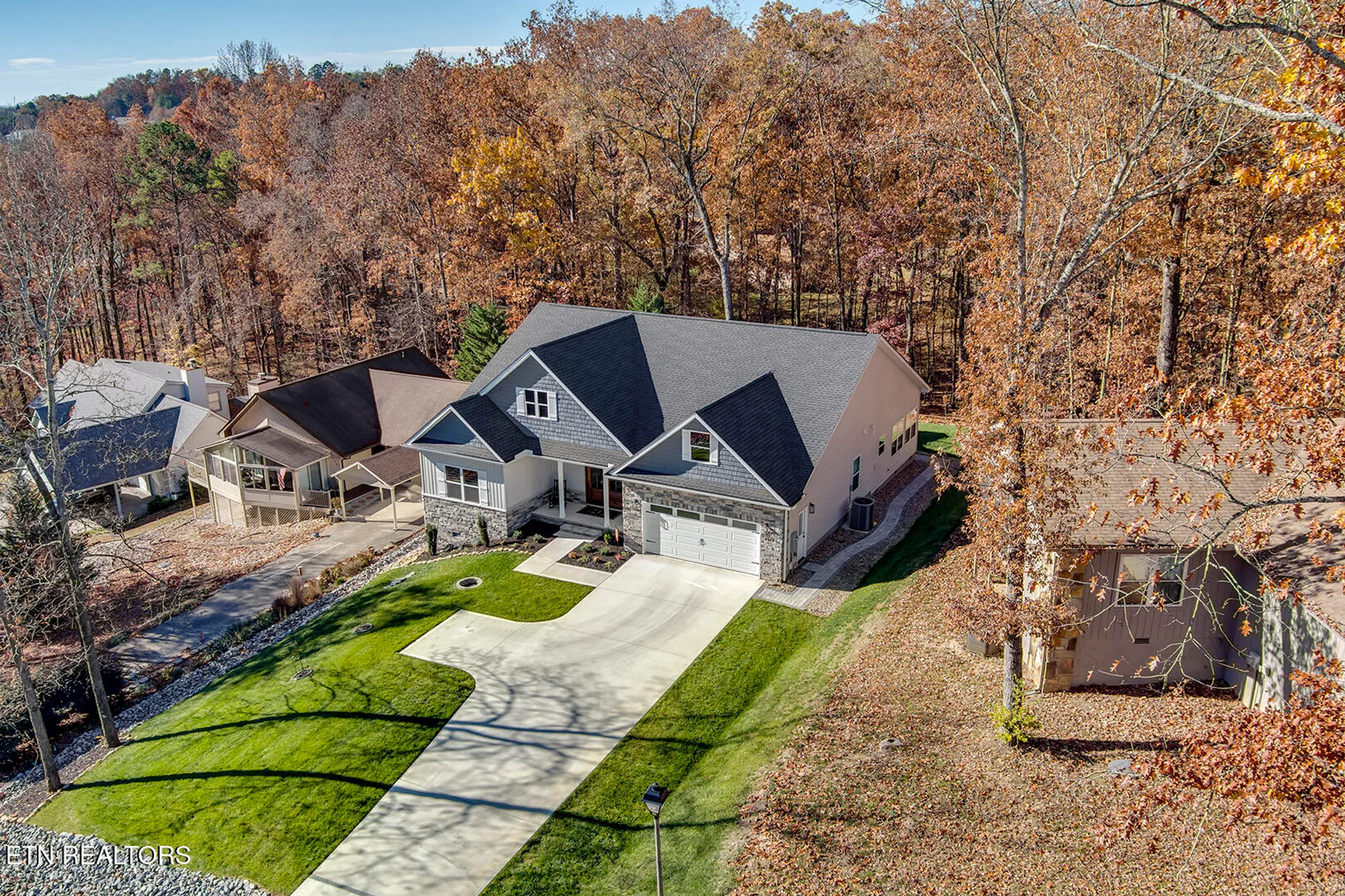 Property Slideshow image 6 of 62 | 173 chahyga way, Loudon, TN, 37774