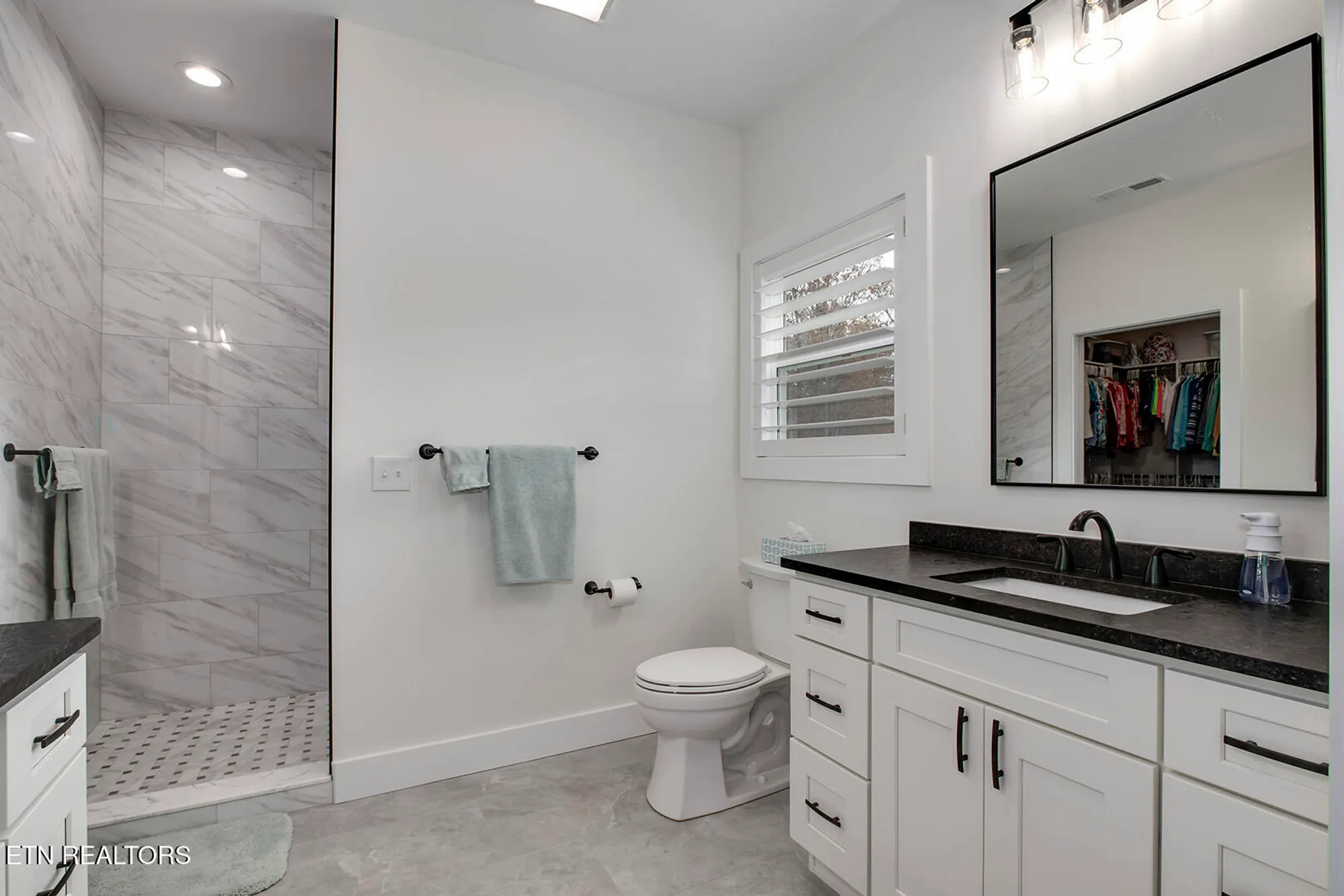 Property Slideshow image 31 of 62 | 173 chahyga way, Loudon, TN, 37774