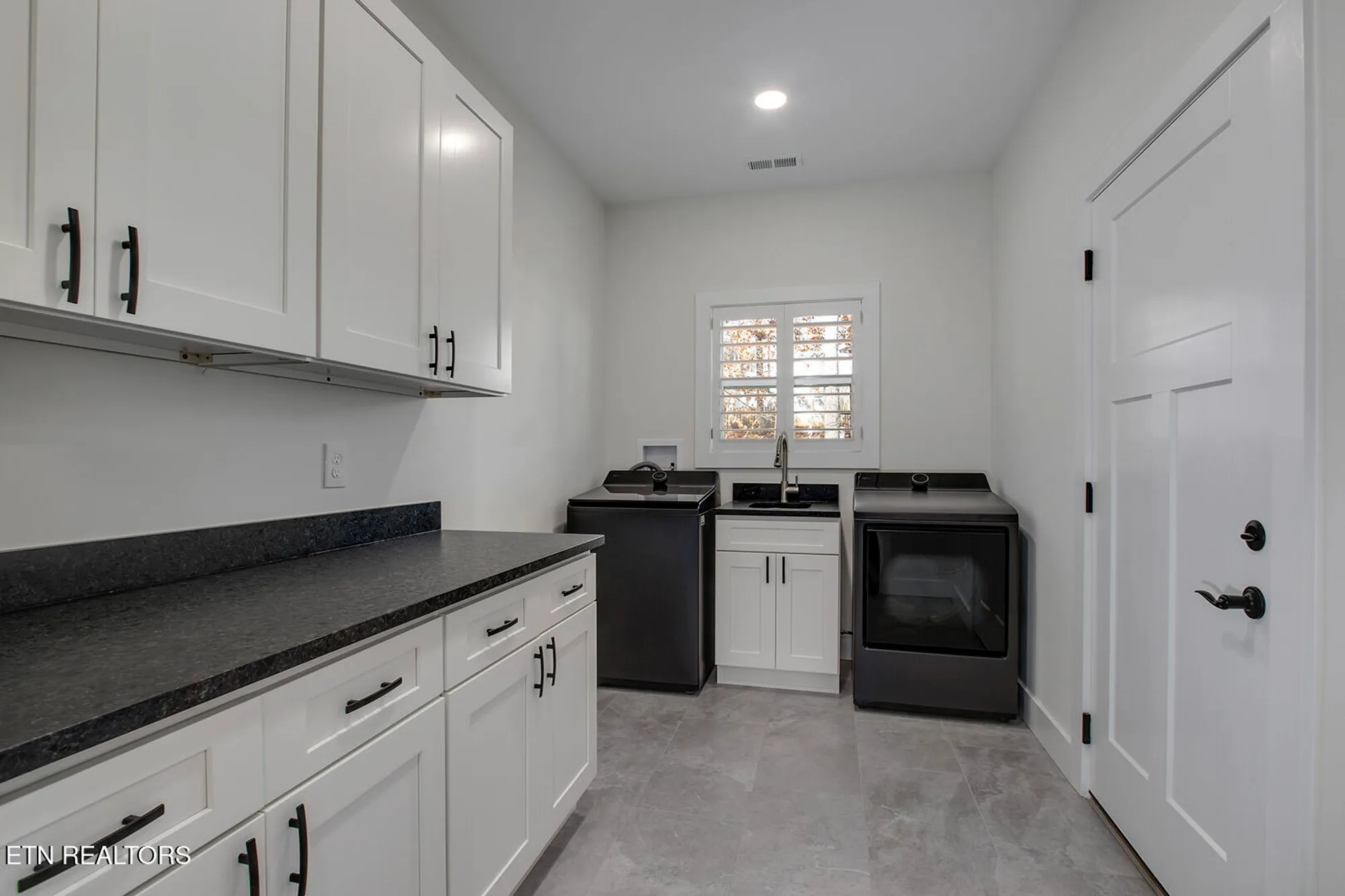 Property Slideshow image 44 of 62 | 173 chahyga way, Loudon, TN, 37774