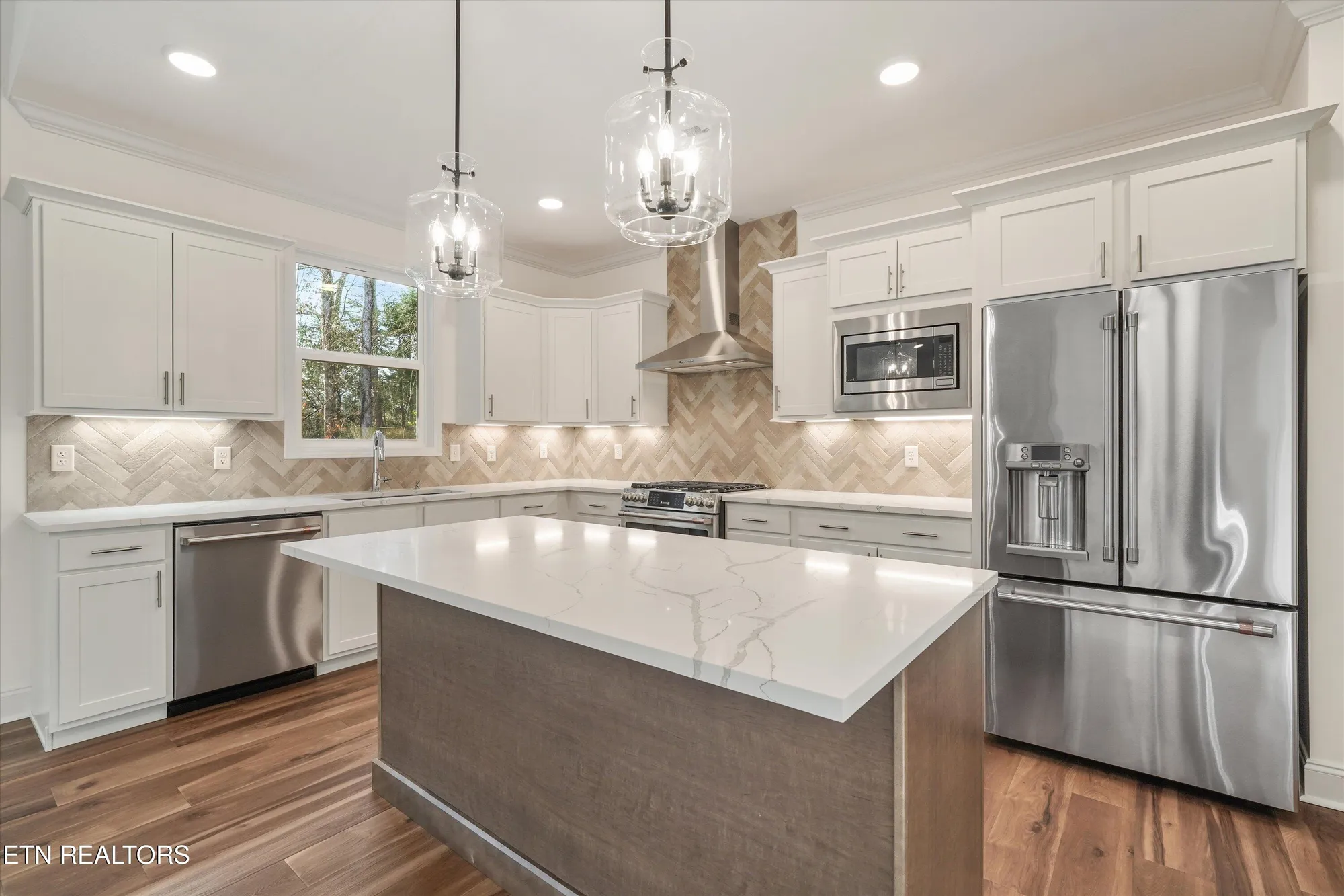 Property Slideshow image 9 of 30 | 120 yona way, Loudon, TN, 37774