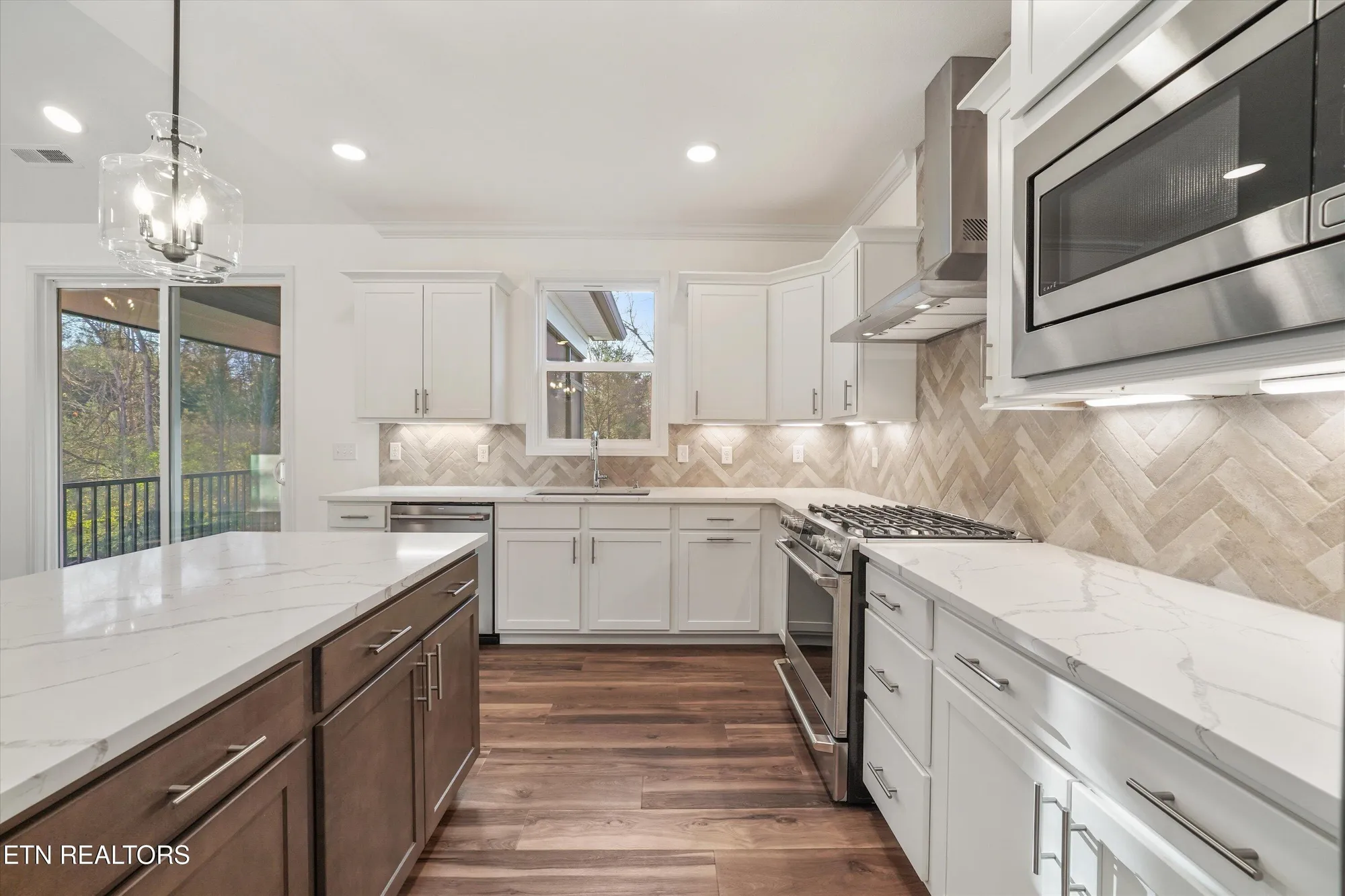 Property Slideshow image 11 of 30 | 120 yona way, Loudon, TN, 37774