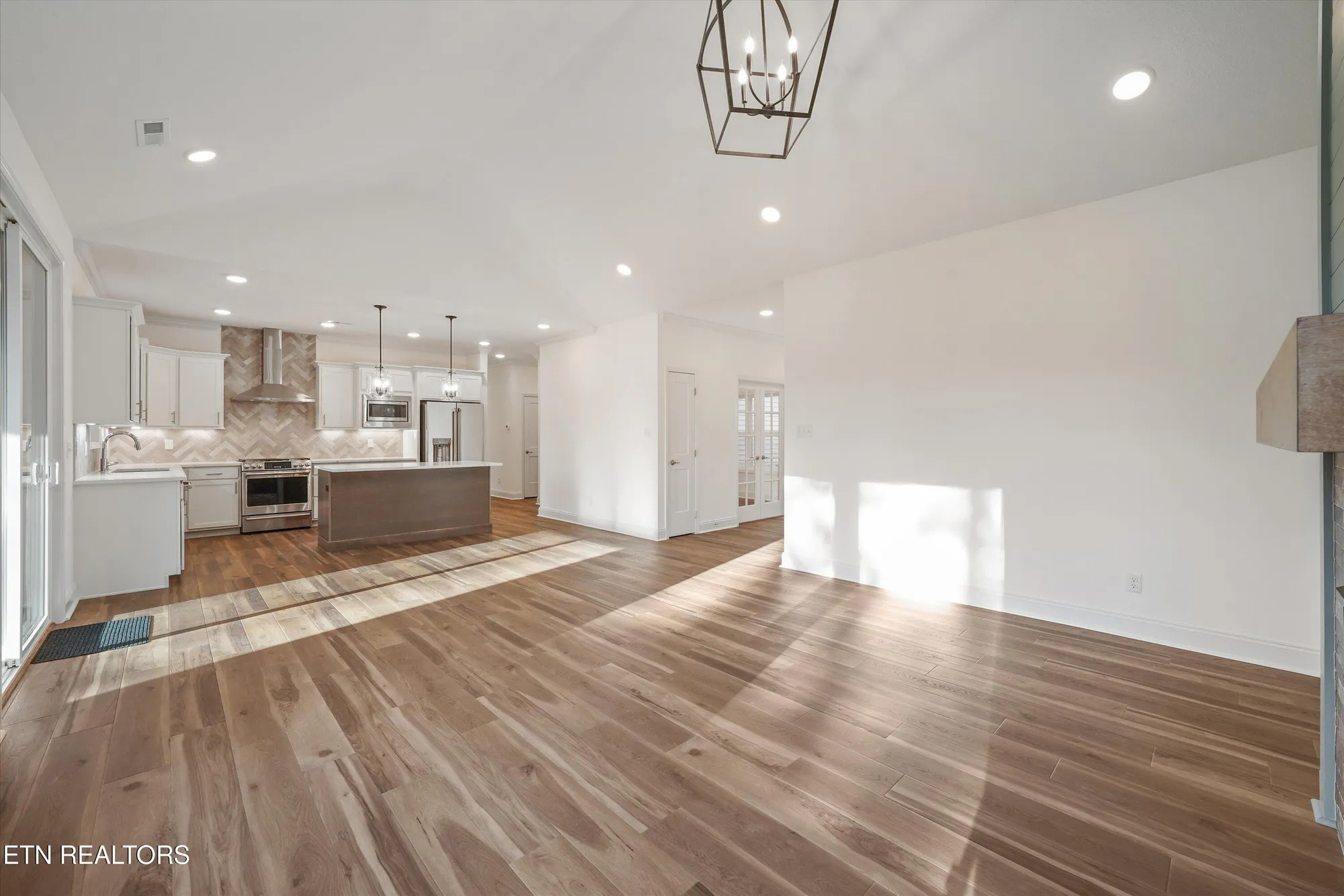 Property Slideshow image 18 of 30 | 120 yona way, Loudon, TN, 37774