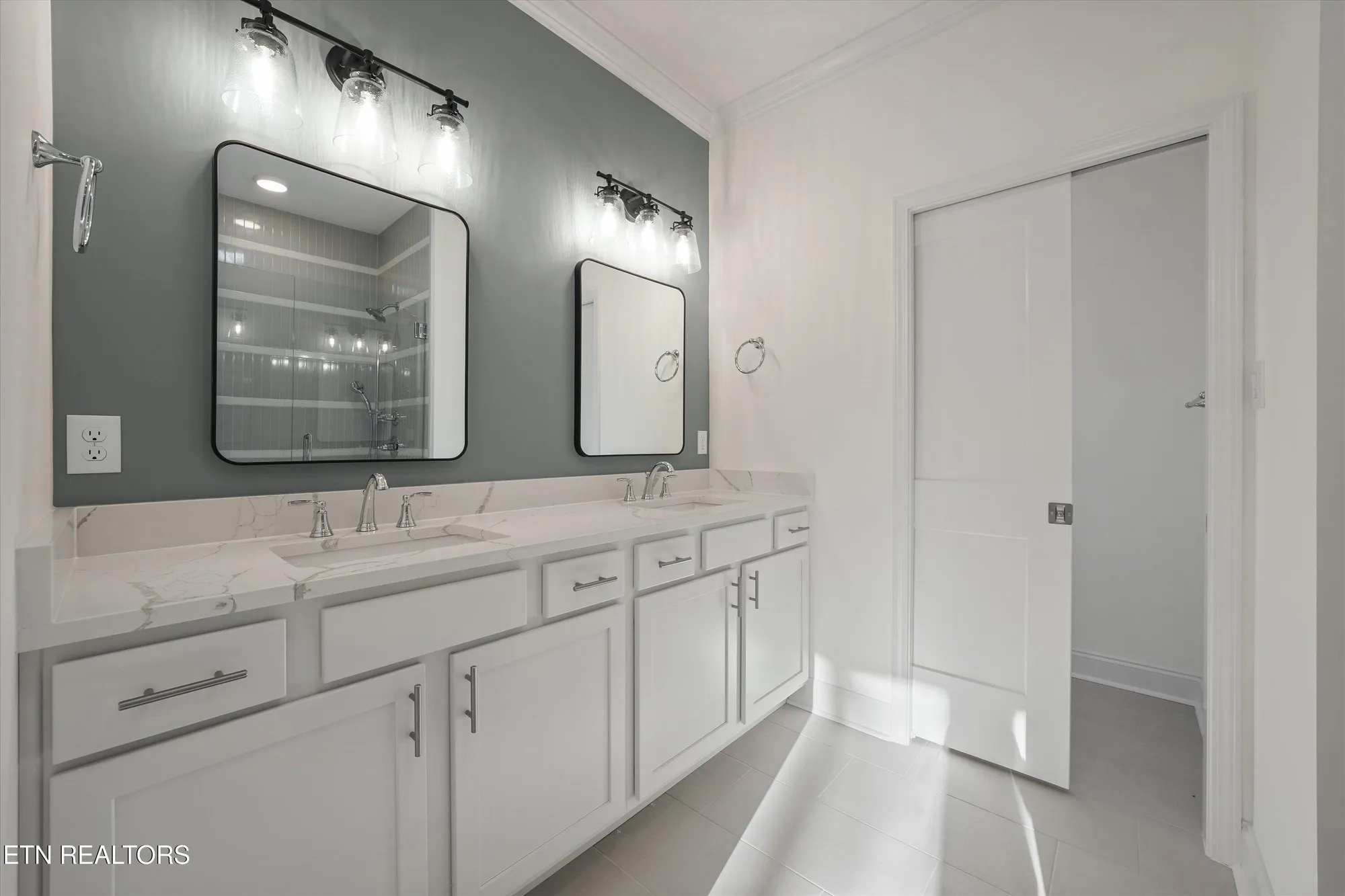 Property Slideshow image 22 of 30 | 120 yona way, Loudon, TN, 37774