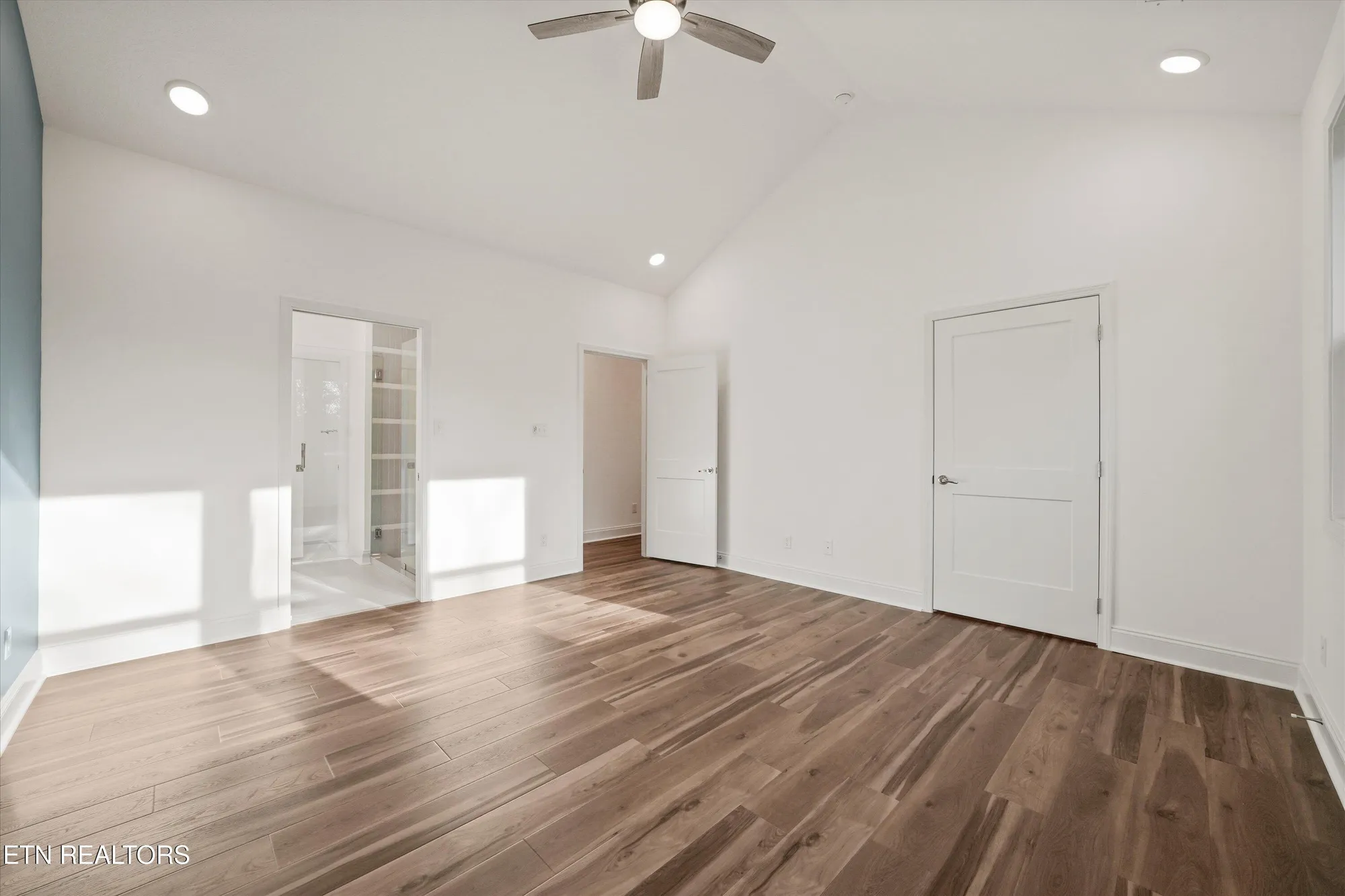 Property Slideshow image 24 of 30 | 120 yona way, Loudon, TN, 37774