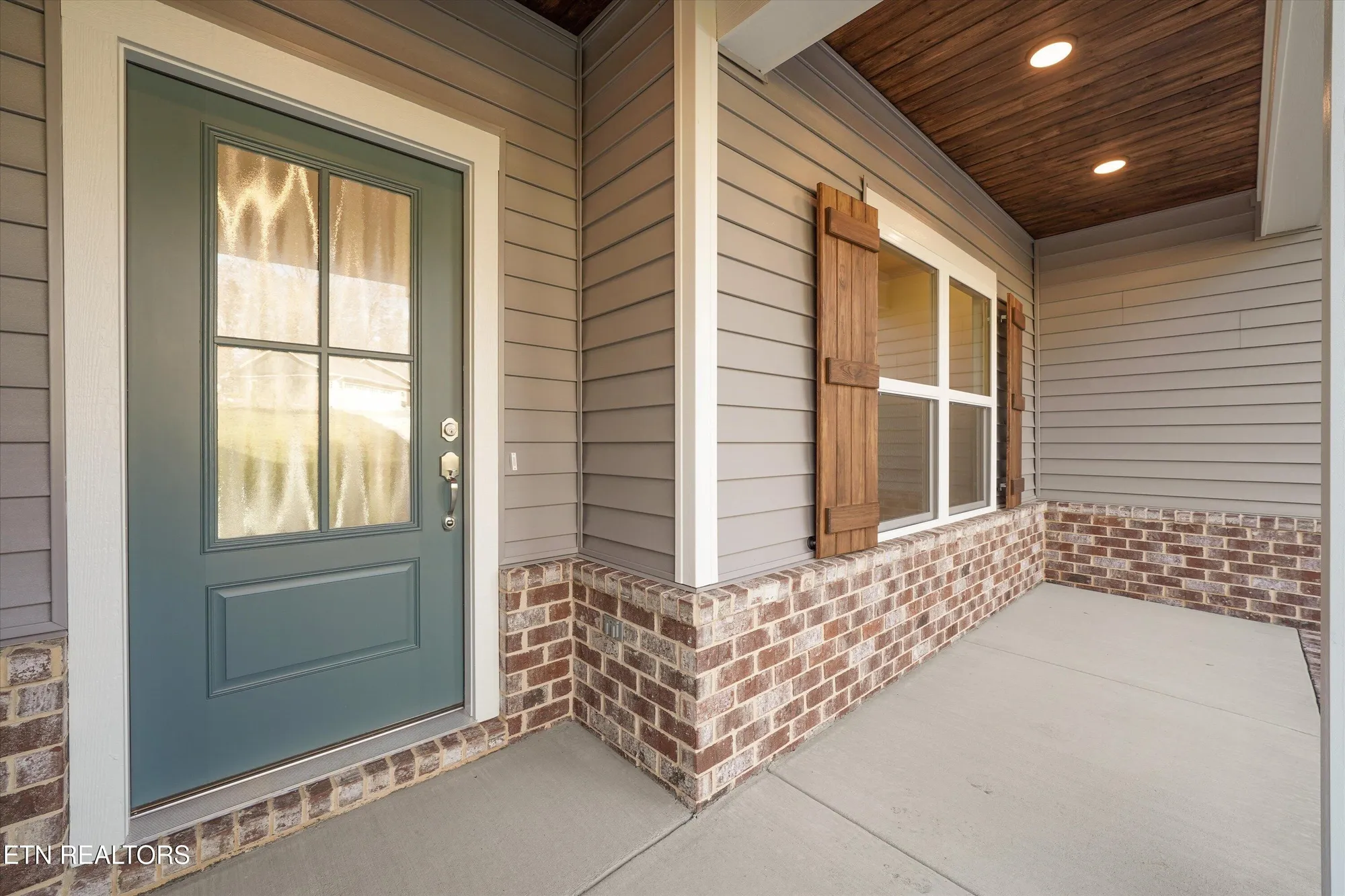 Property Slideshow image 3 of 30 | 120 yona way, Loudon, TN, 37774