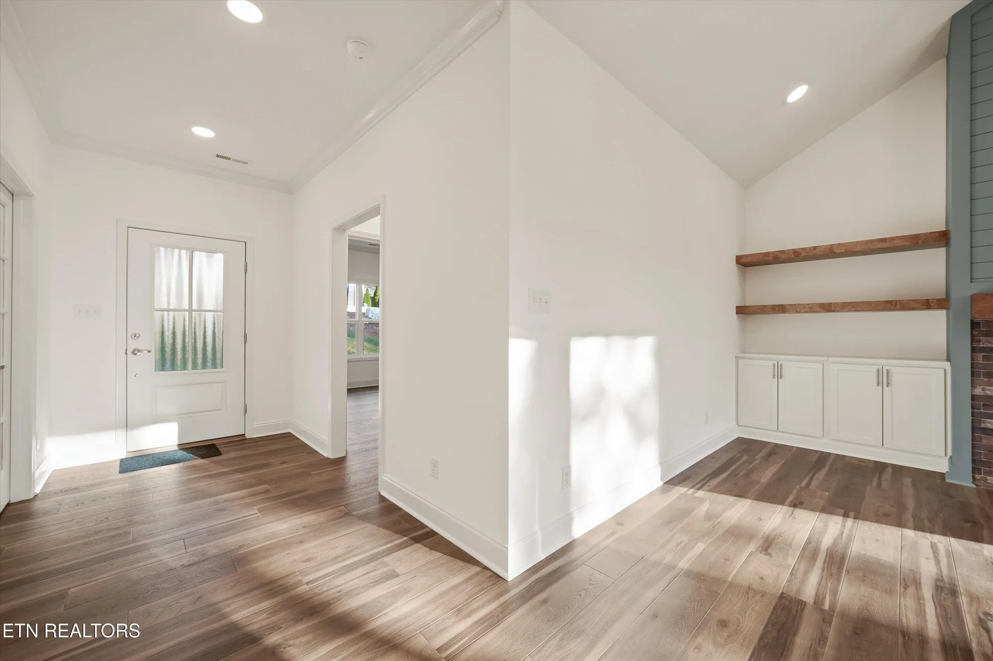 Property Slideshow image 5 of 30 | 120 yona way, Loudon, TN, 37774