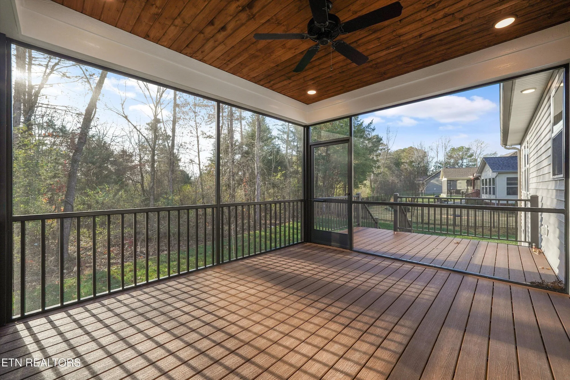 Property Slideshow image 25 of 30 | 120 yona way, Loudon, TN, 37774