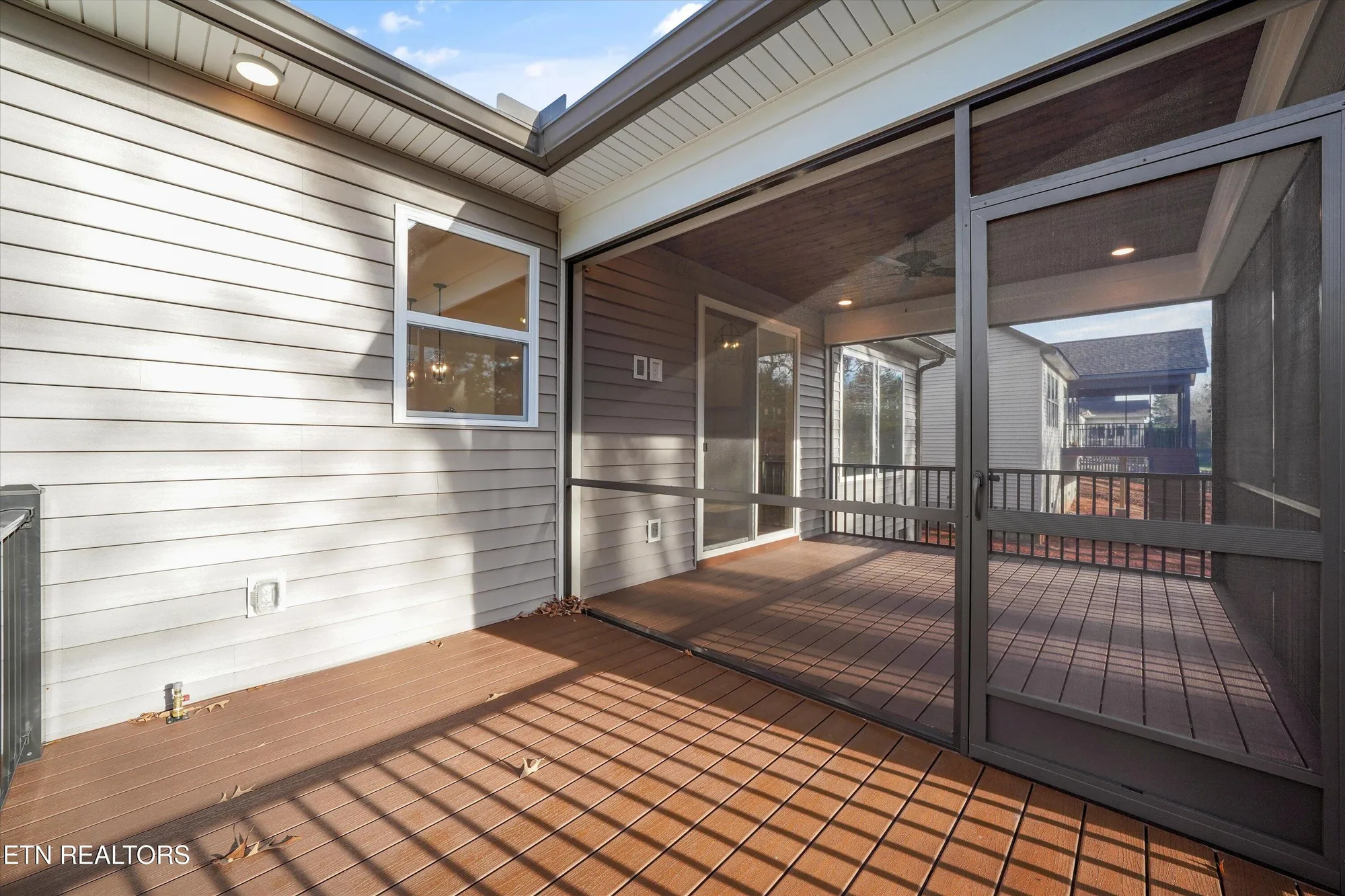 Property Slideshow image 26 of 30 | 120 yona way, Loudon, TN, 37774