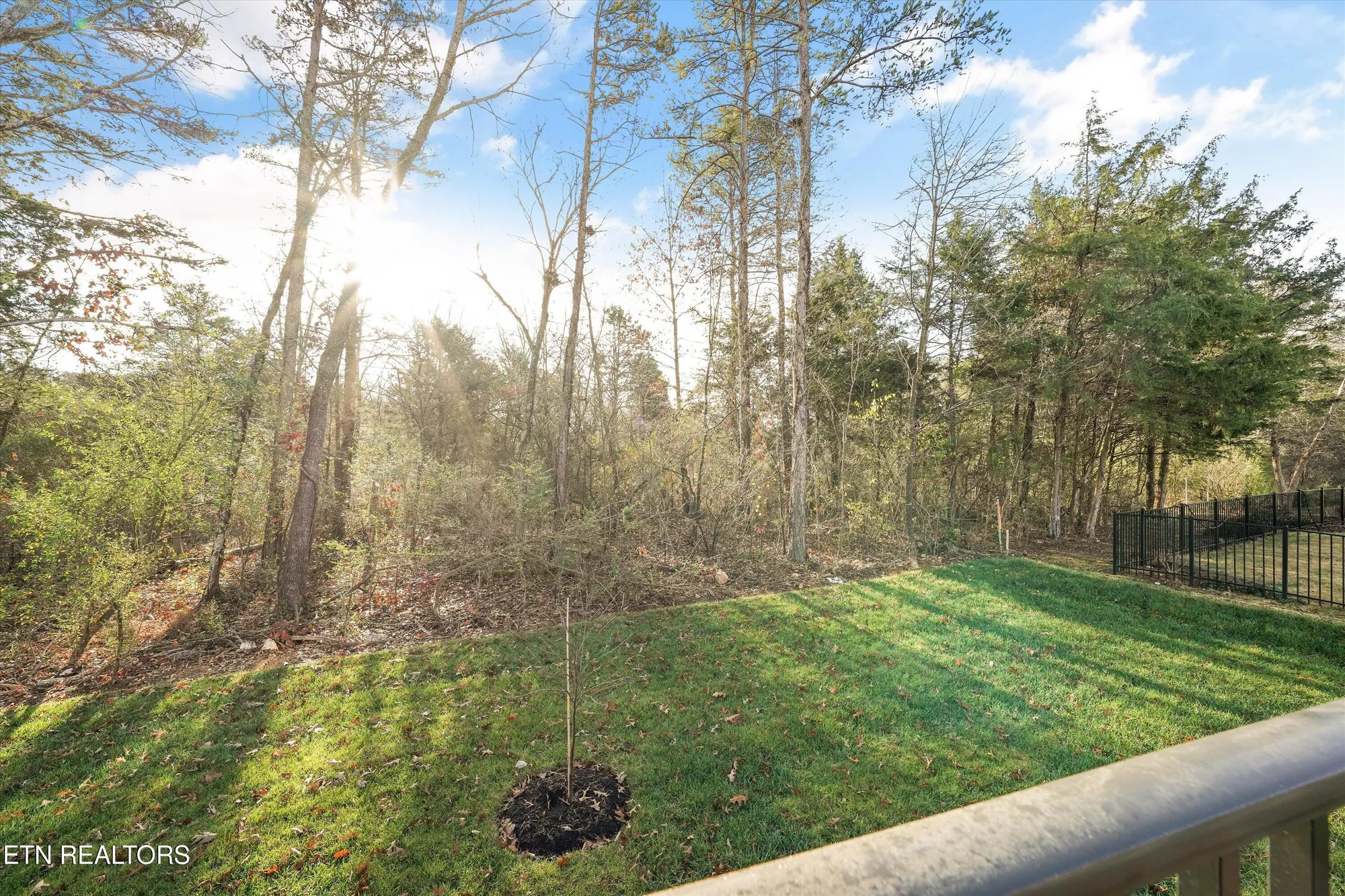 Property Slideshow image 27 of 30 | 120 yona way, Loudon, TN, 37774