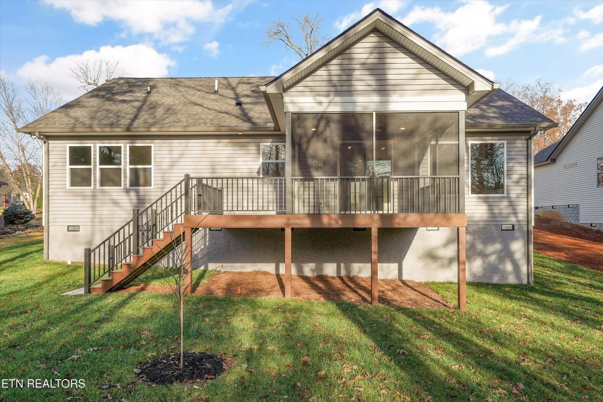 Property Slideshow image 28 of 30 | 120 yona way, Loudon, TN, 37774