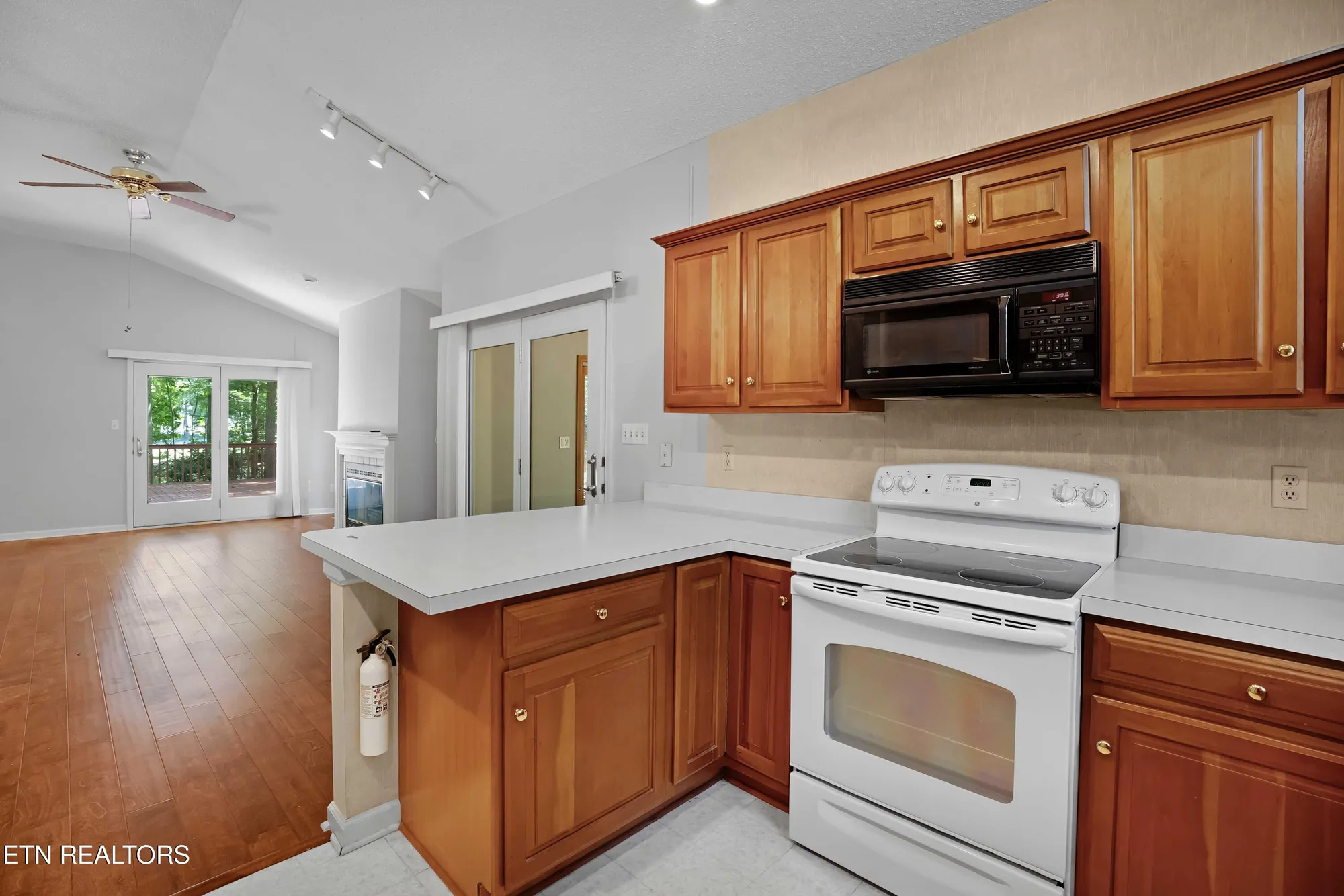 Property Slideshow image 6 of 28 | 312 paoli trce, Loudon, TN, 37774