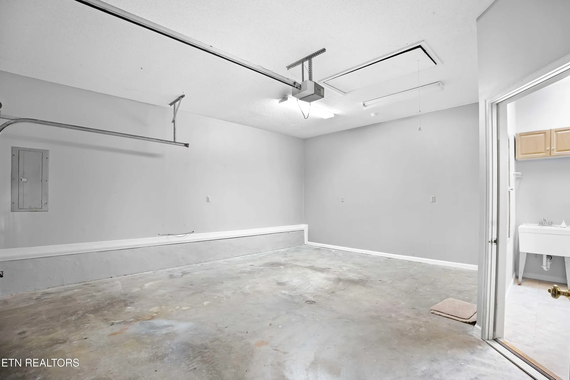 Property Slideshow image 27 of 28 | 312 paoli trce, Loudon, TN, 37774