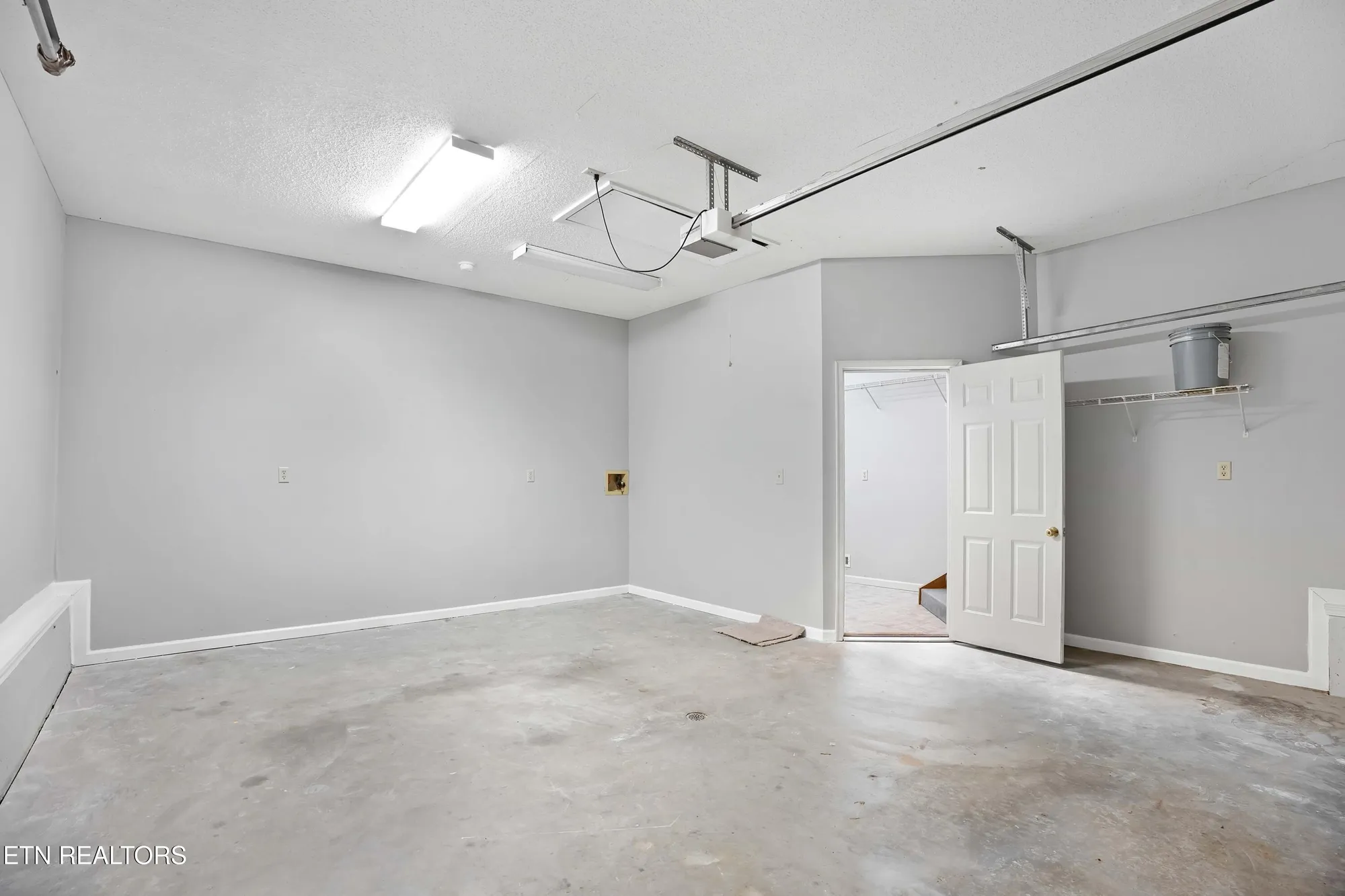 Property Slideshow image 26 of 28 | 312 paoli trce, Loudon, TN, 37774