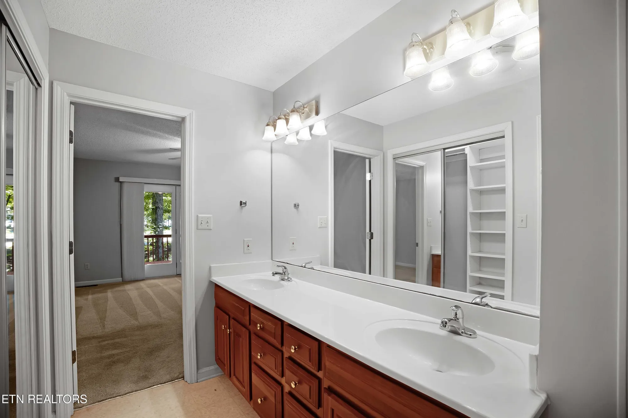 Property Slideshow image 23 of 28 | 312 paoli trce, Loudon, TN, 37774