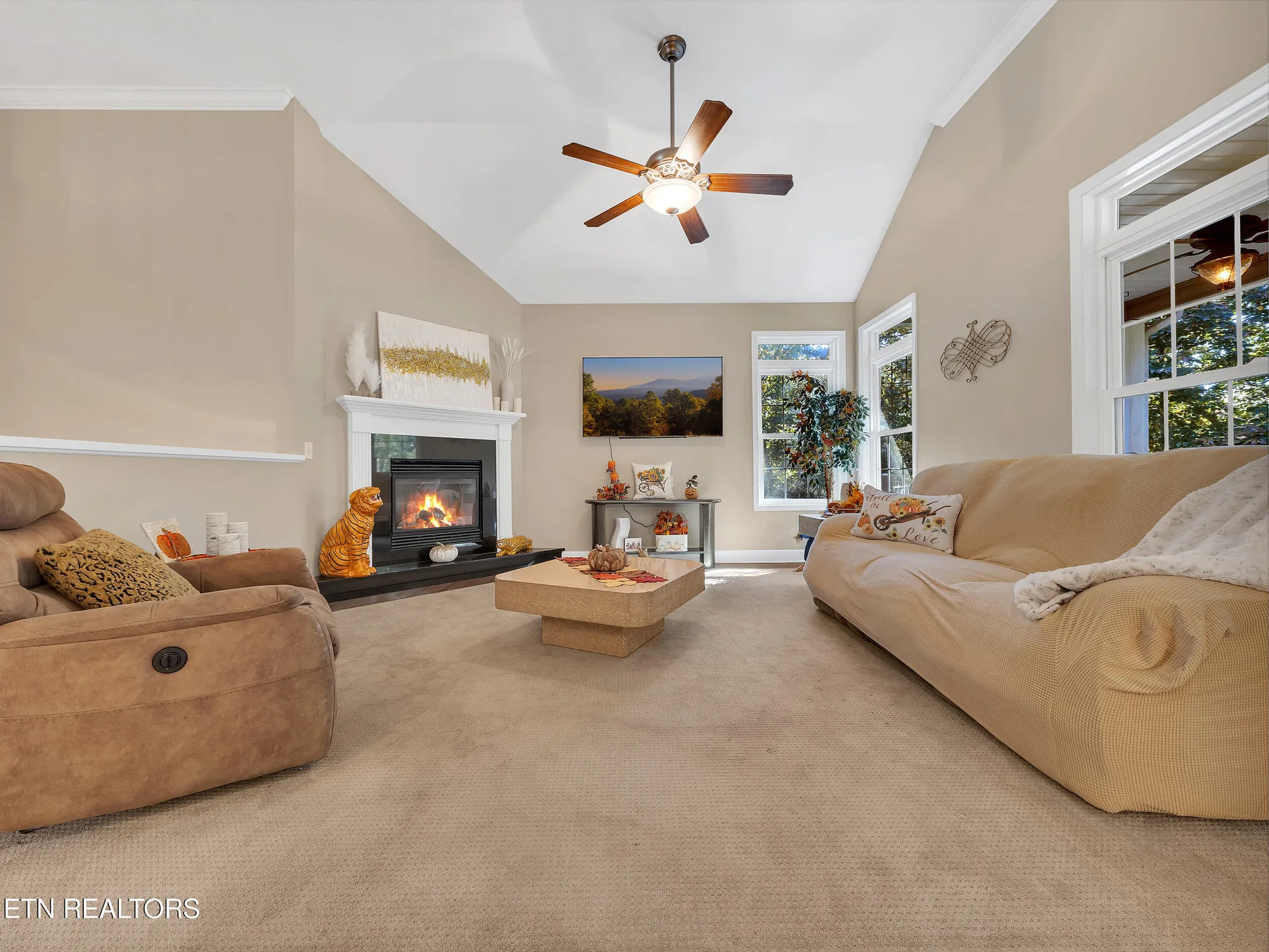 Property Slideshow image 7 of 54 | 110 seminole ln, Loudon, TN, 37774