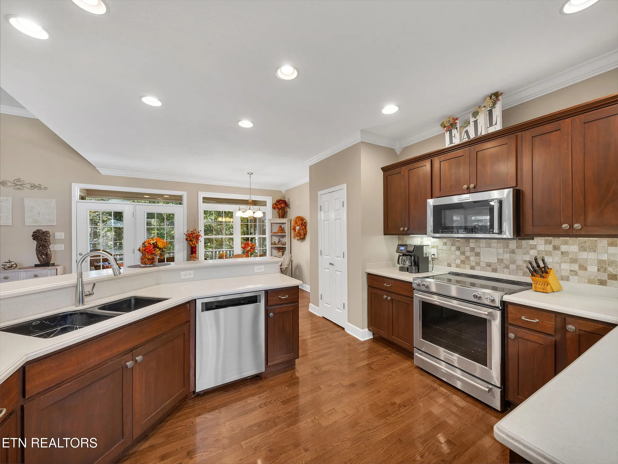 Property Slideshow image 11 of 54 | 110 seminole ln, Loudon, TN, 37774