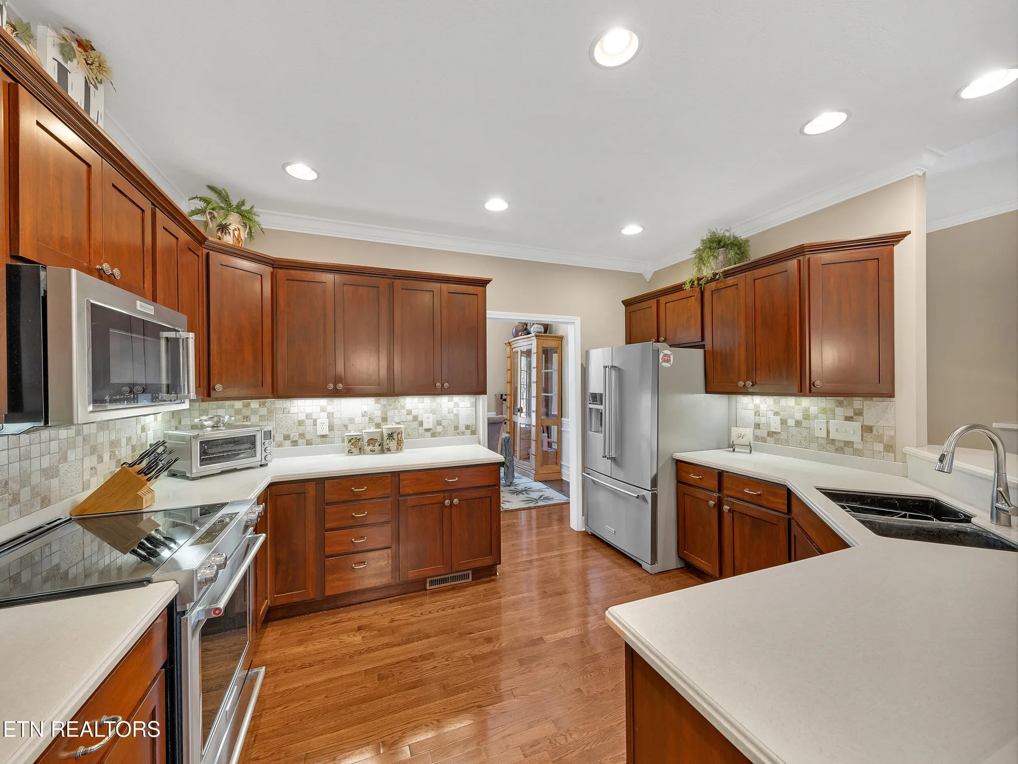 Property Slideshow image 14 of 54 | 110 seminole ln, Loudon, TN, 37774