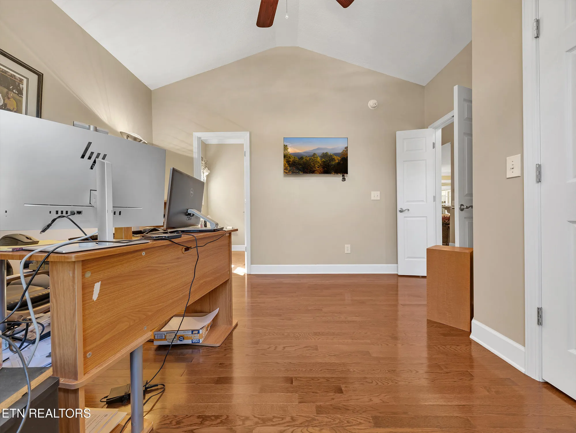 Property Slideshow image 18 of 54 | 110 seminole ln, Loudon, TN, 37774