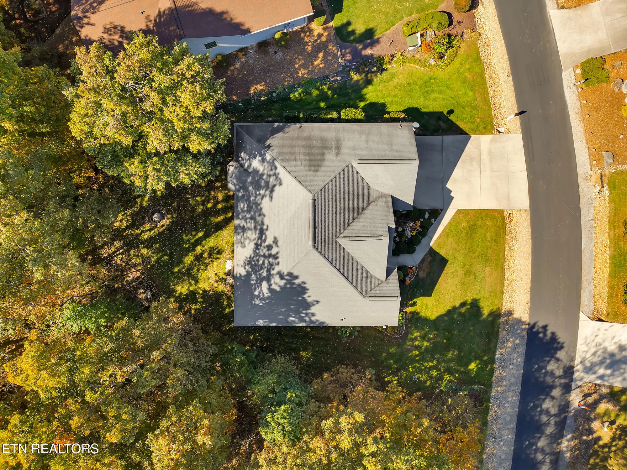 Property Slideshow image 45 of 54 | 110 seminole ln, Loudon, TN, 37774