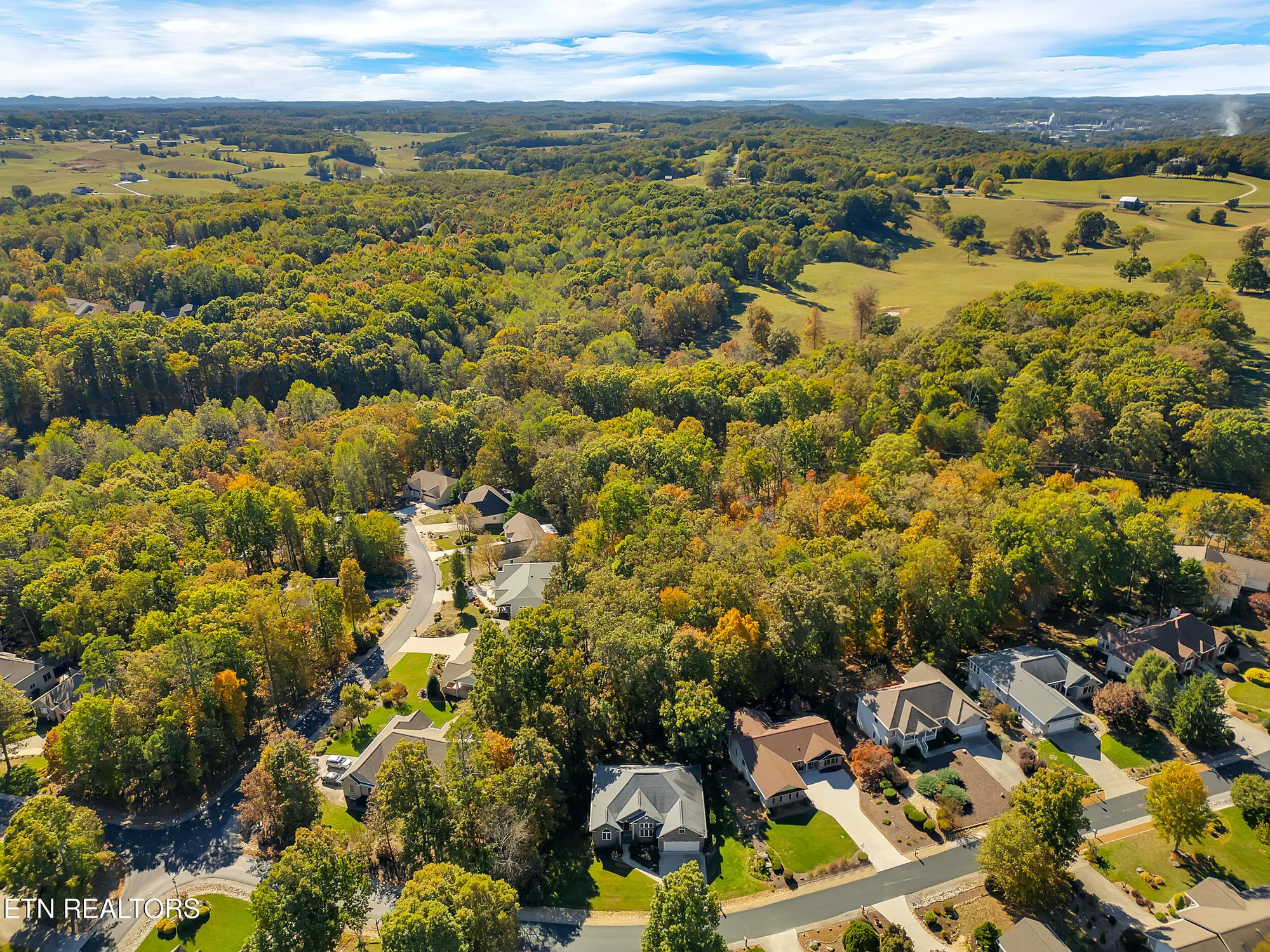 Property Slideshow image 46 of 54 | 110 seminole ln, Loudon, TN, 37774