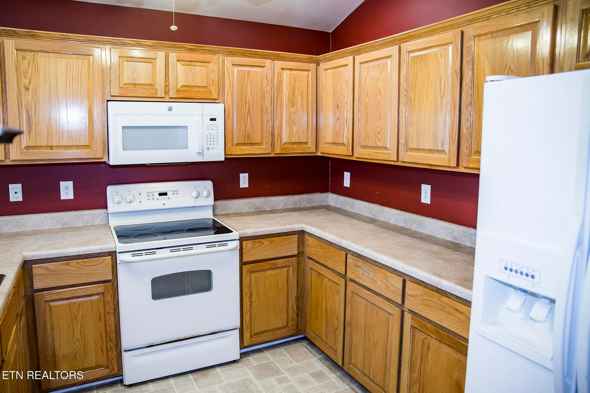 Property Slideshow image 29 of 53 | 107 ivy ln, Crossville, TN, 38558