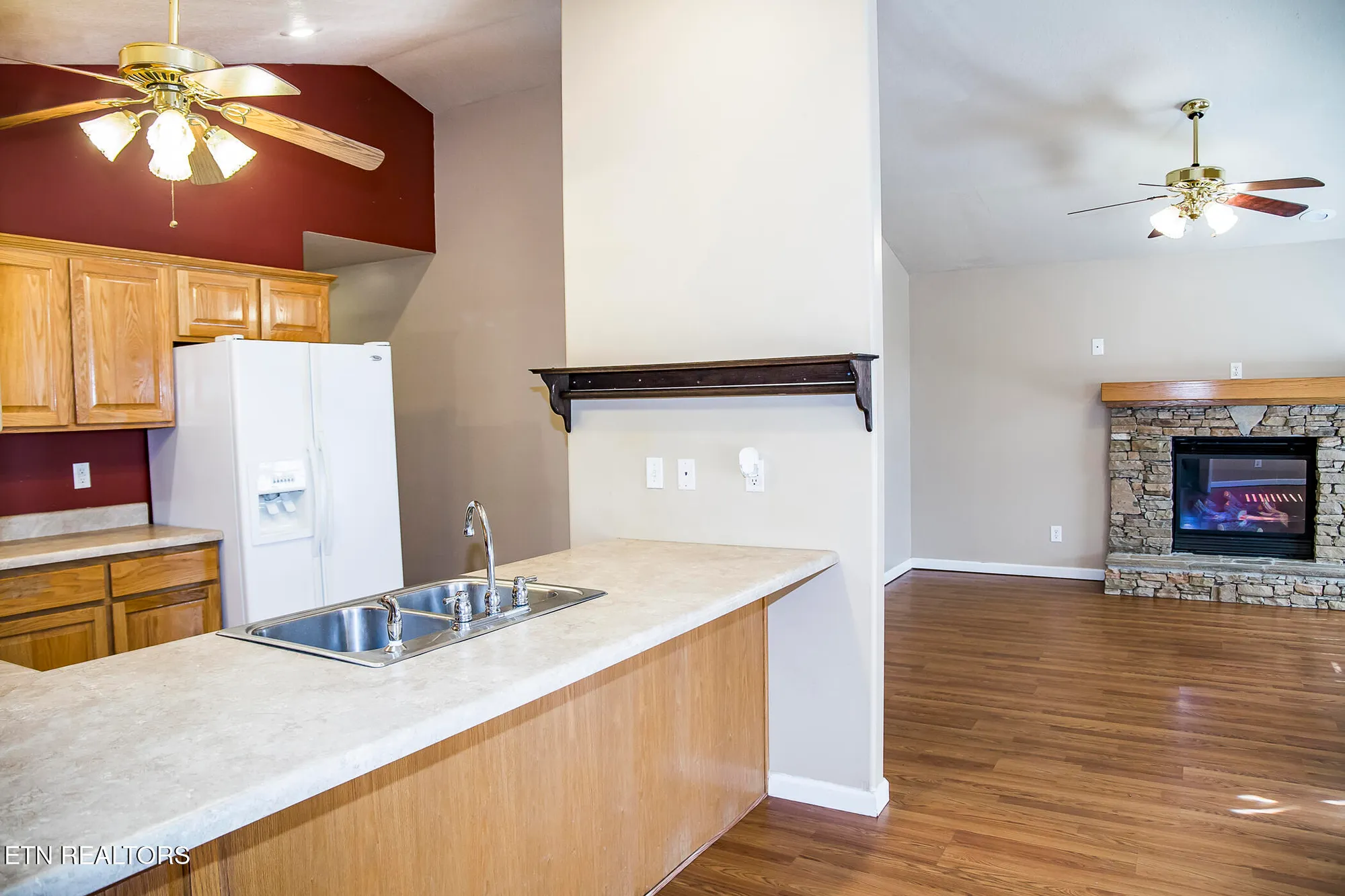 Property Slideshow image 18 of 53 | 107 ivy ln, Crossville, TN, 38558