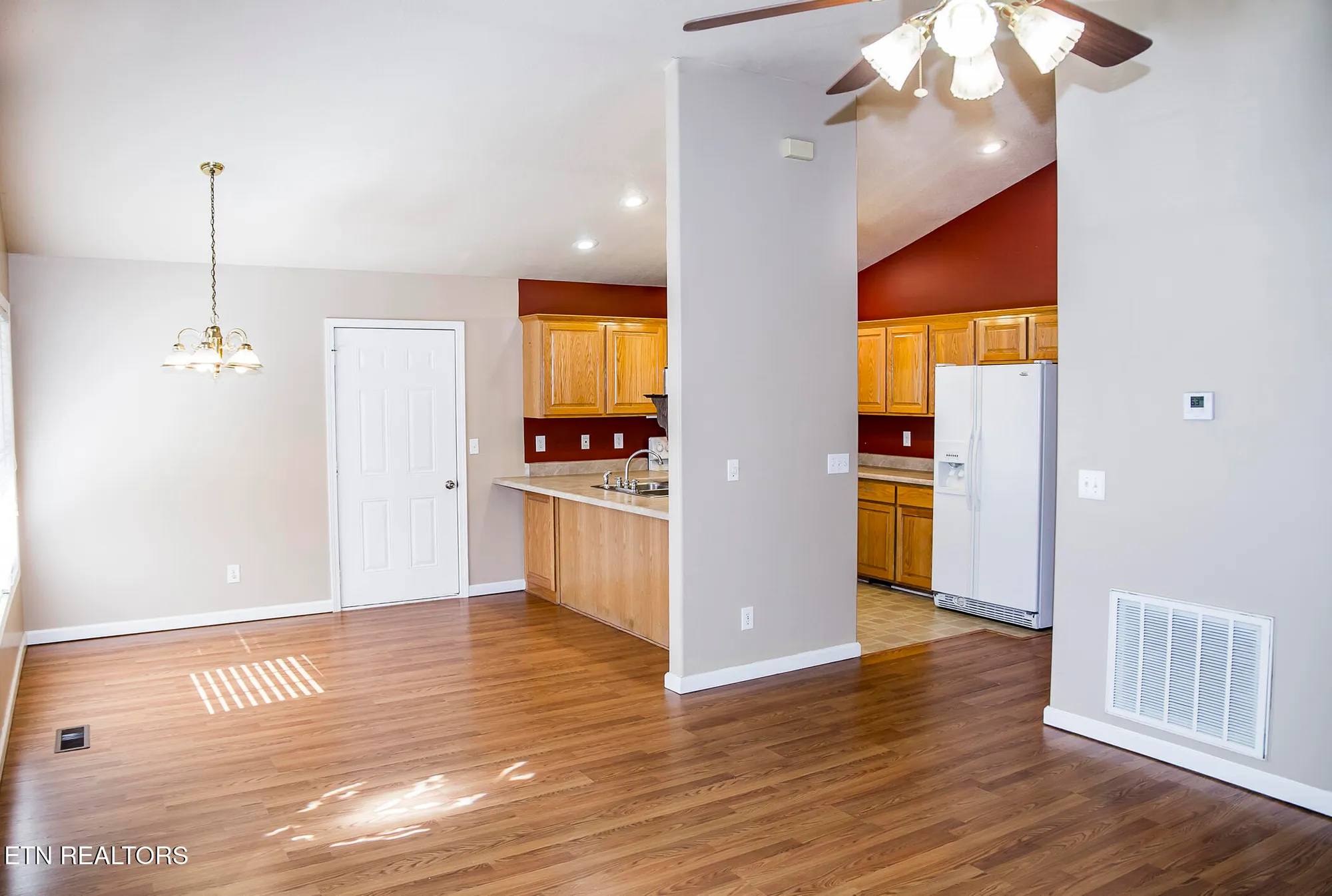 Property Slideshow image 17 of 53 | 107 ivy ln, Crossville, TN, 38558