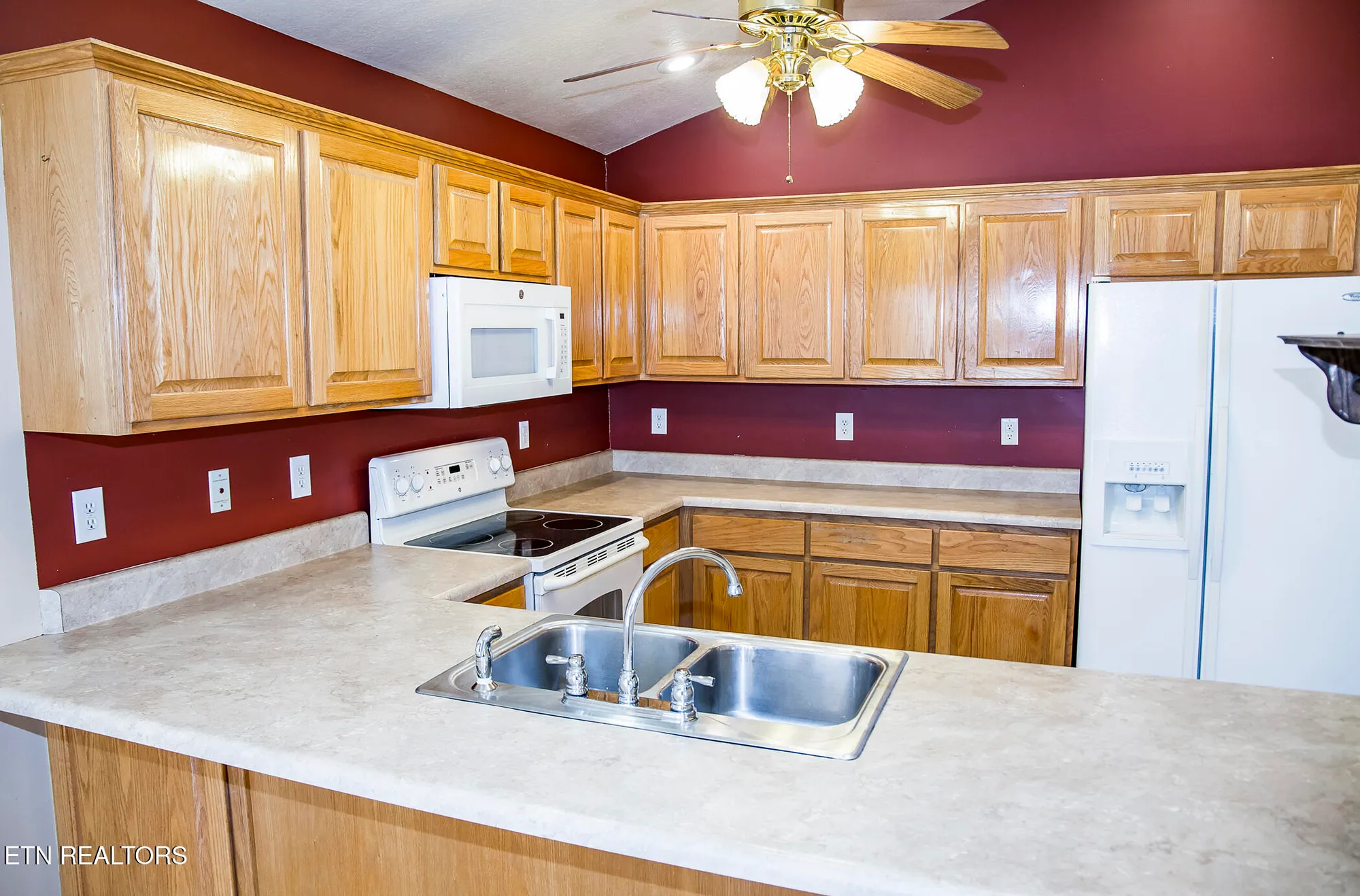 Property Slideshow image 25 of 53 | 107 ivy ln, Crossville, TN, 38558