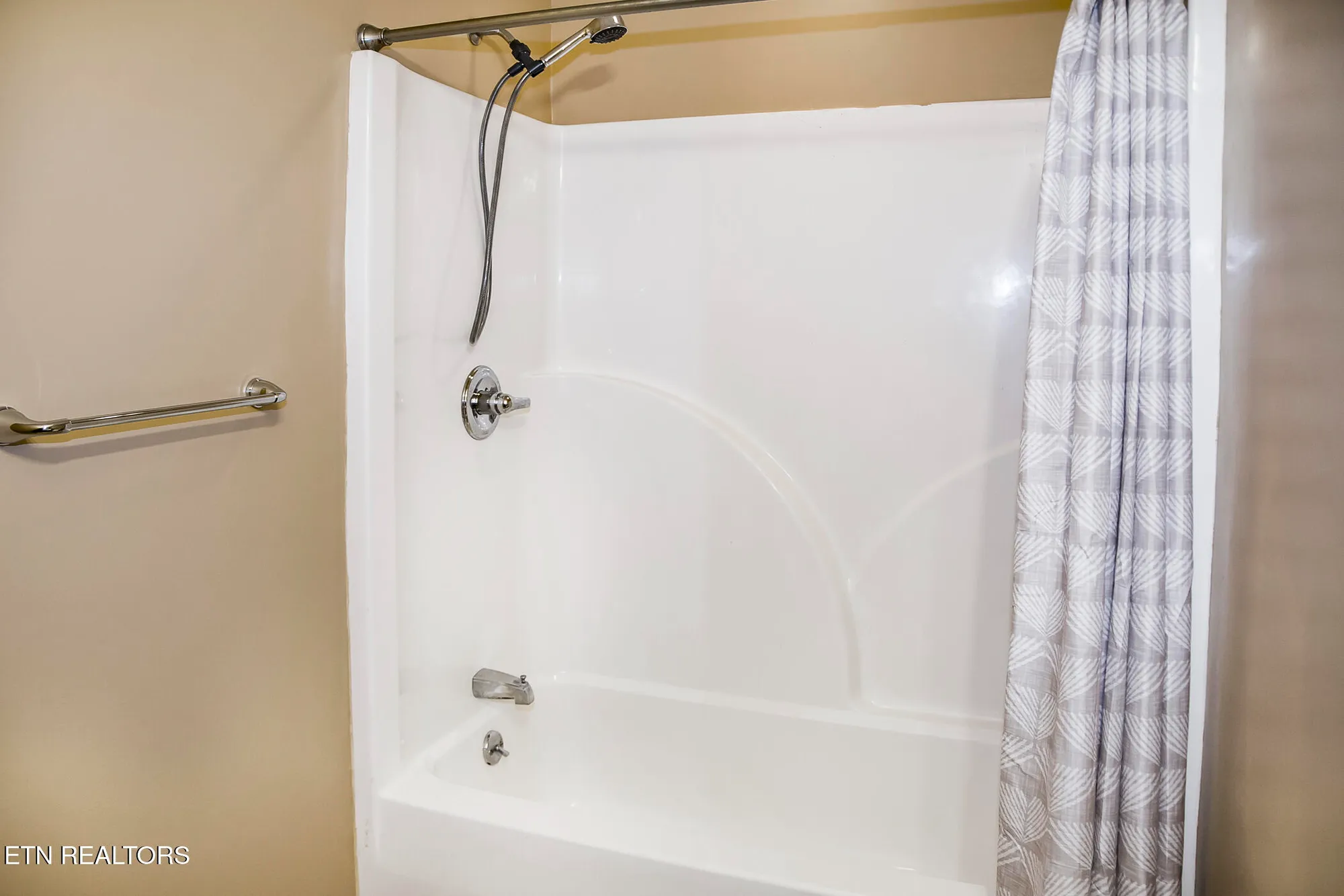 Property Slideshow image 47 of 53 | 107 ivy ln, Crossville, TN, 38558