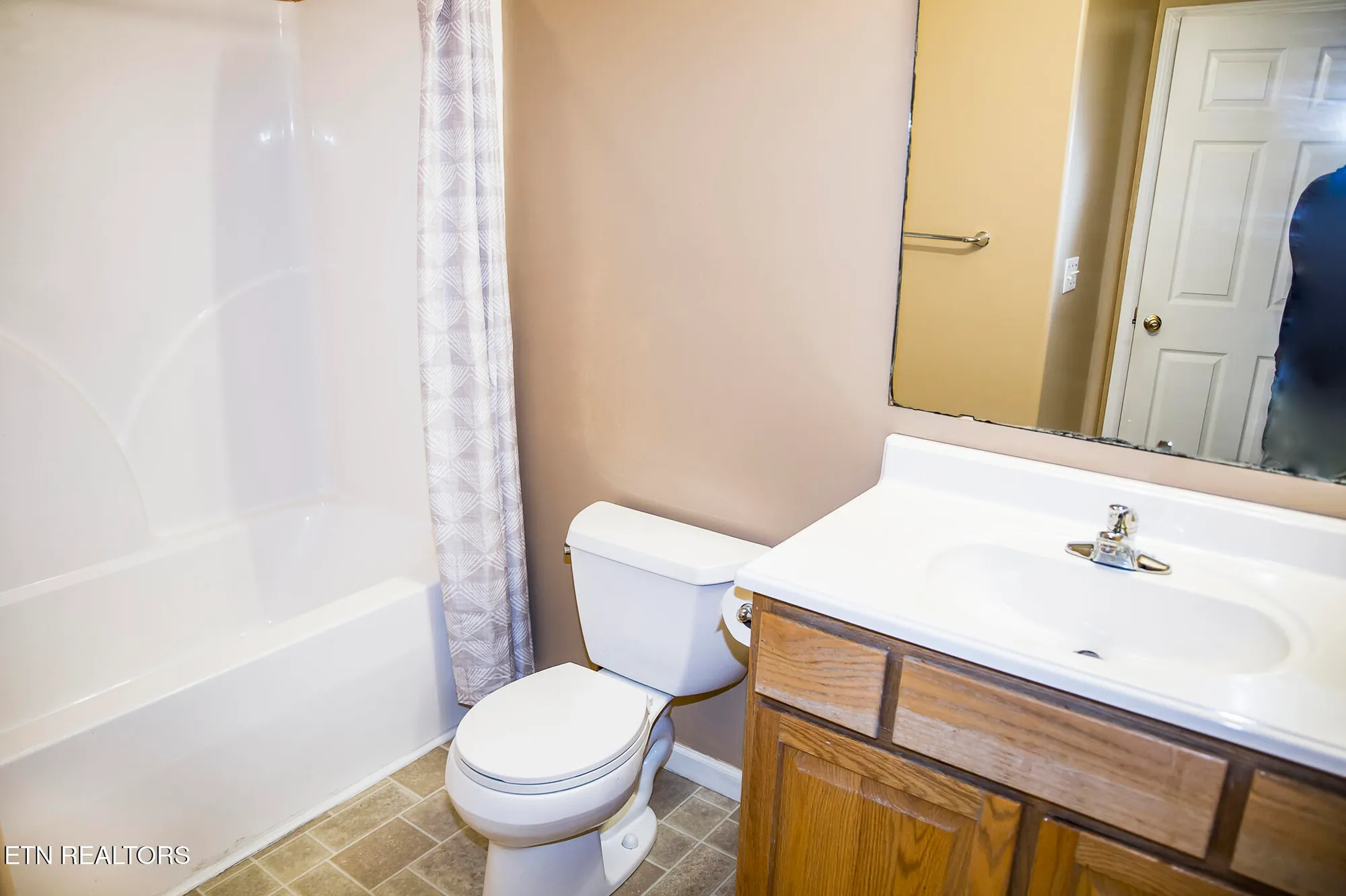 Property Slideshow image 46 of 53 | 107 ivy ln, Crossville, TN, 38558