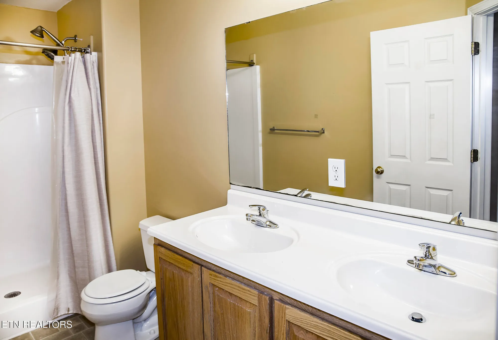 Property Slideshow image 33 of 53 | 107 ivy ln, Crossville, TN, 38558