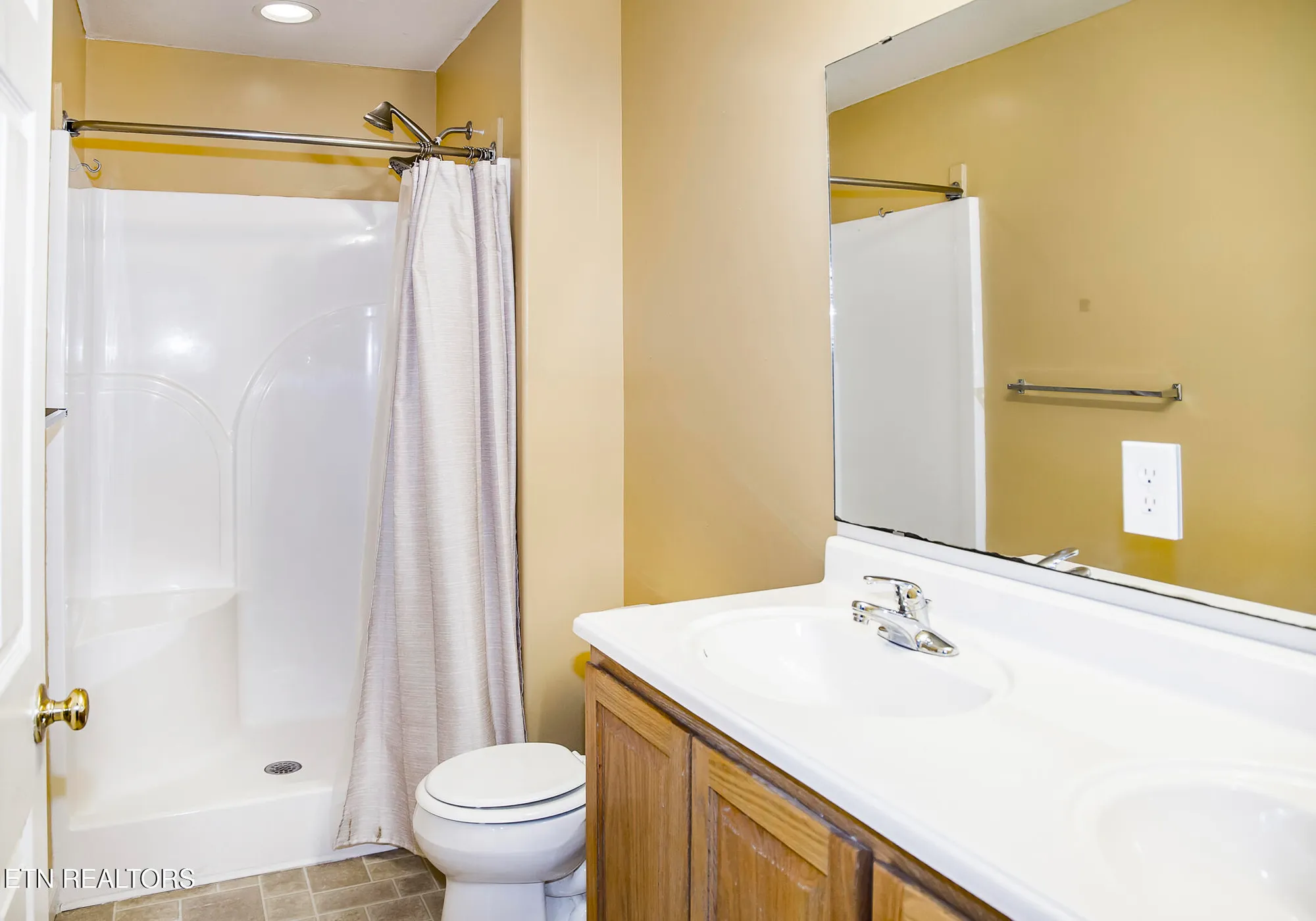 Property Slideshow image 34 of 53 | 107 ivy ln, Crossville, TN, 38558