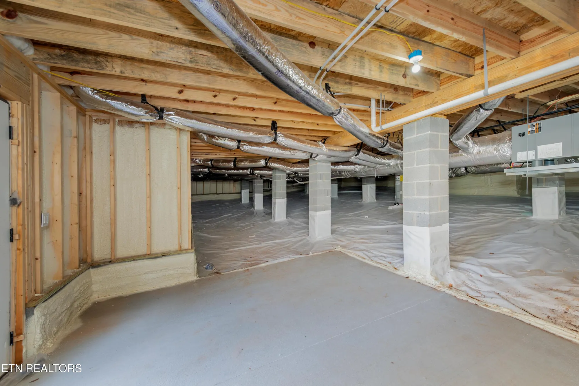 Property Slideshow image 56 of 59 | 211 chatuga way, Loudon, TN, 37774